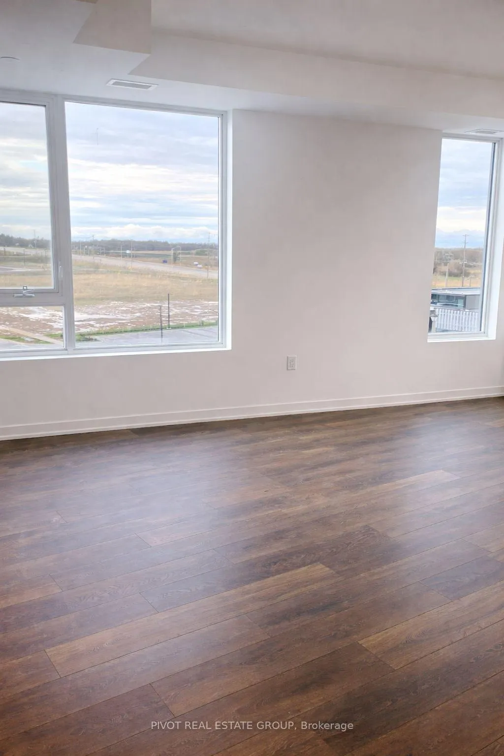 Photo 5 of Unit 519, 4878 Powers Common, Burlington, Alton — HOMEH