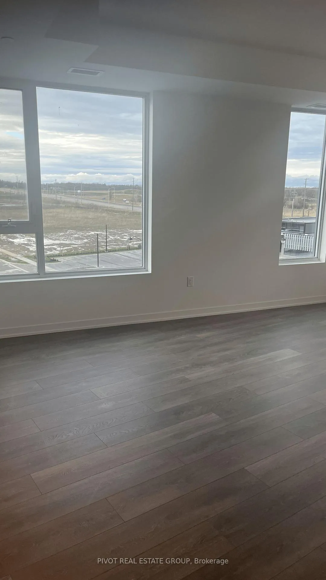 Photo 7 of Unit 519, 4878 Powers Common, Burlington, Alton — HOMEH