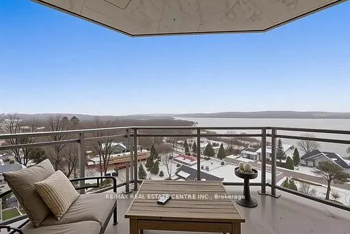 Photo 7 of 56 Lakeside Terrace, Barrie, Little Lake — HOMEH