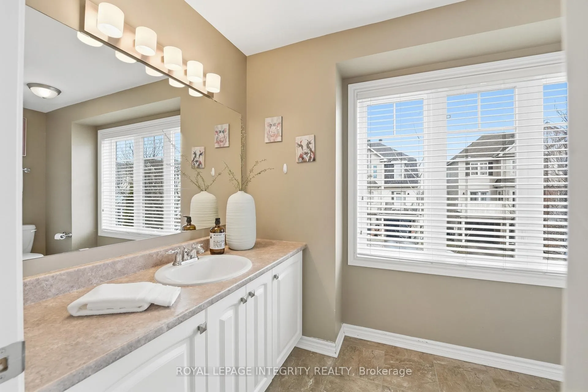 Photo 22 of 208 Aquilo Crescent, Ottawa, Stittsville (North) — HOMEH