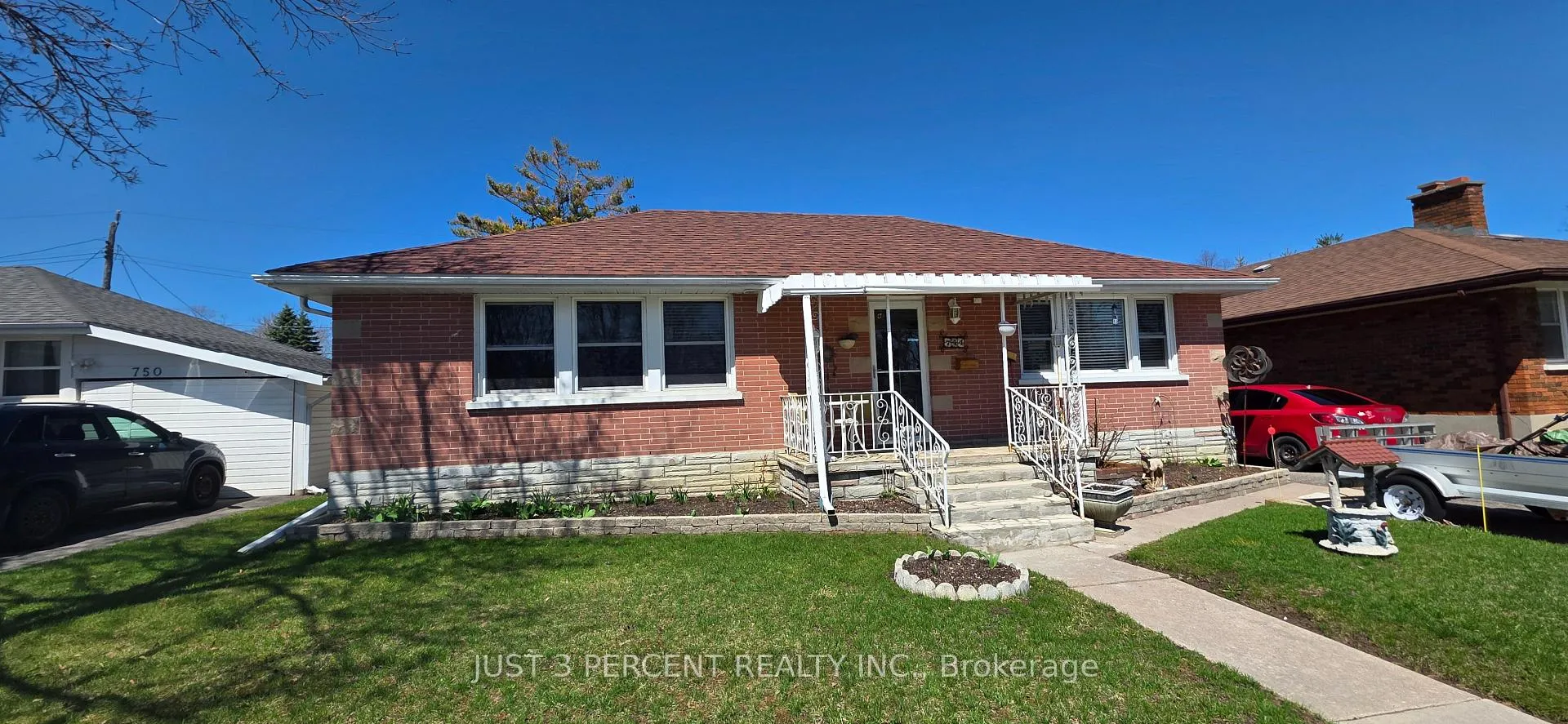 Photo 2 of 744 Crawford Place, Peterborough, Otonabee Ward 1 — HOMEH