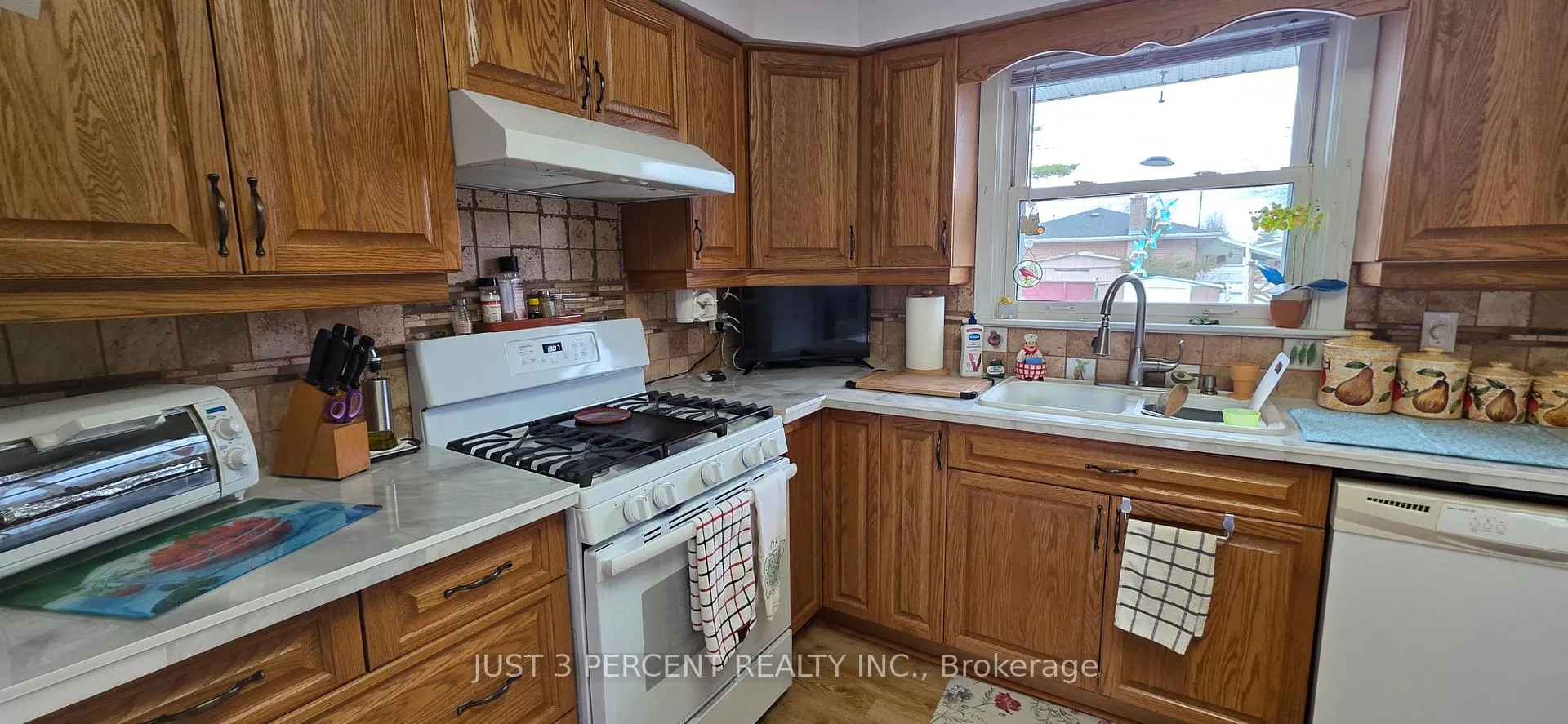 Photo 8 of 744 Crawford Place, Peterborough, Otonabee Ward 1 — HOMEH