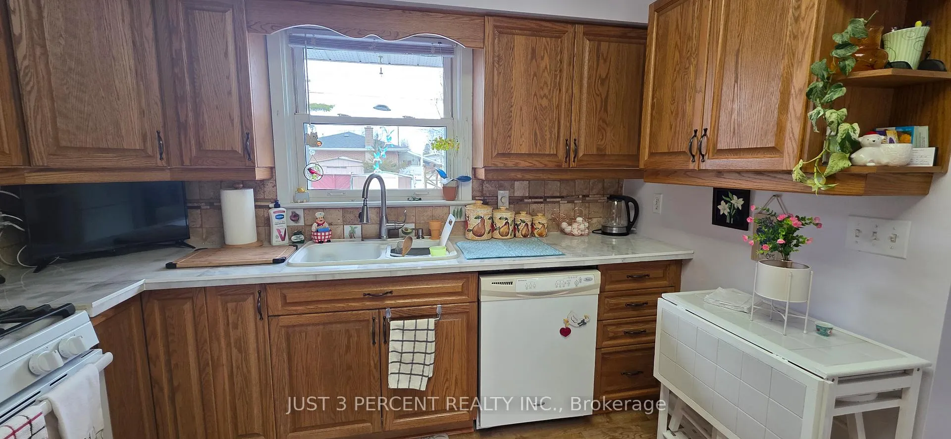Photo 9 of 744 Crawford Place, Peterborough, Otonabee Ward 1 — HOMEH
