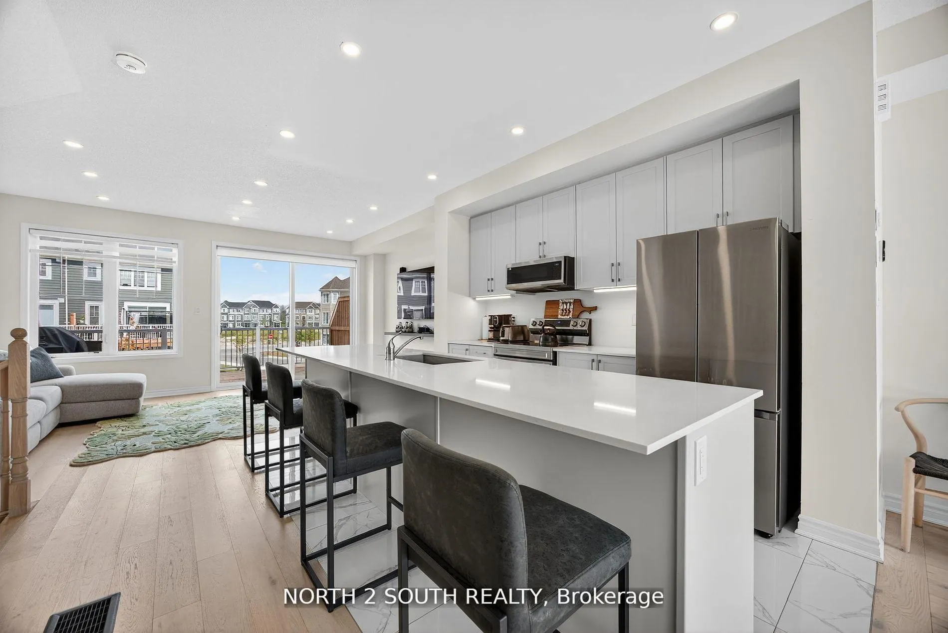 Photo 3 of 24 Abby Drive, Wasaga Beach — HOMEH