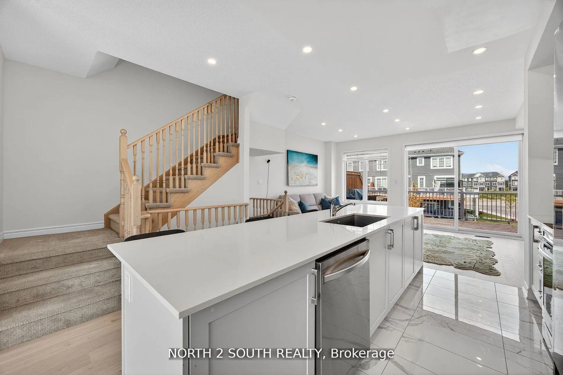 Photo 5 of 24 Abby Drive, Wasaga Beach — HOMEH