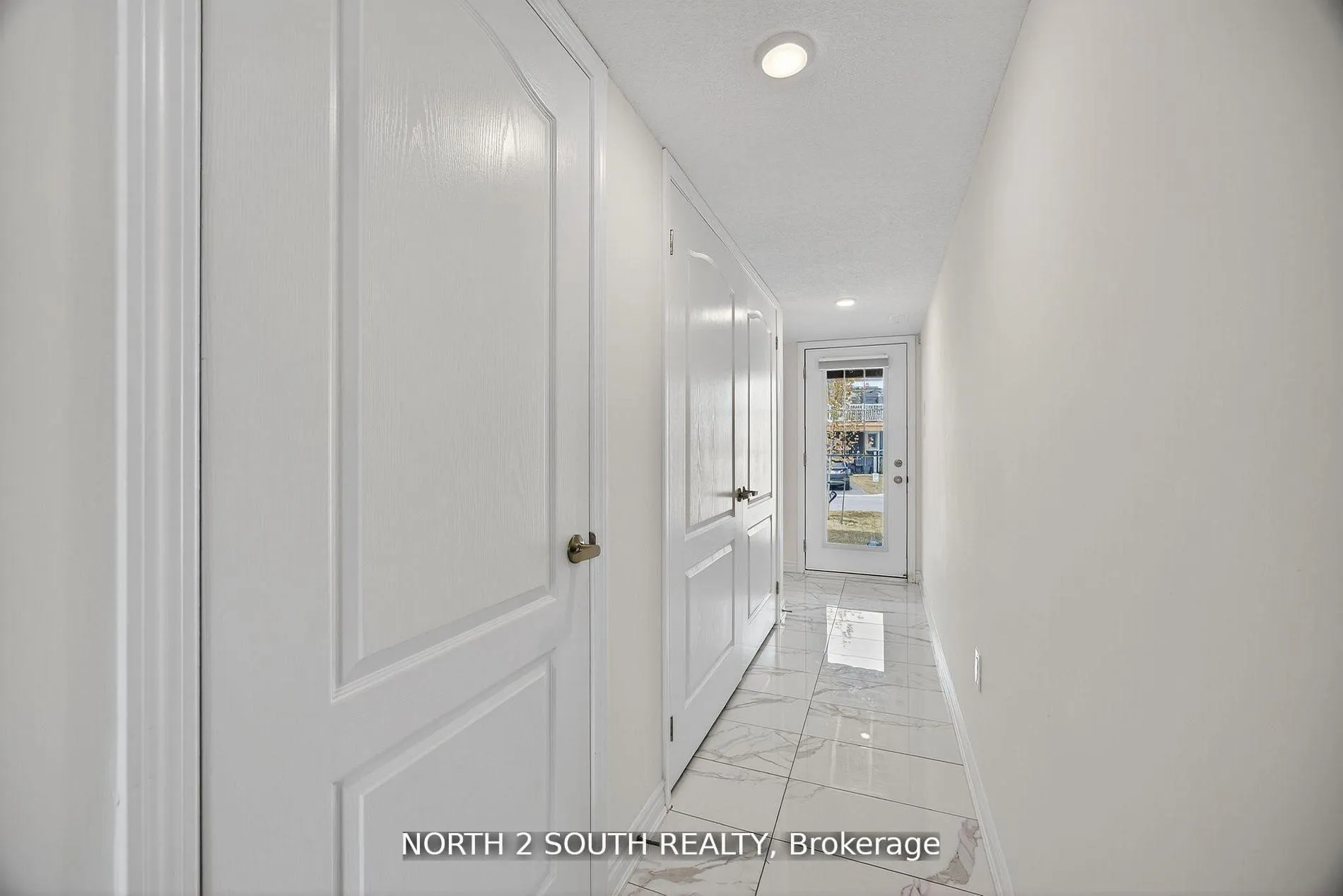 Photo 9 of 24 Abby Drive, Wasaga Beach — HOMEH