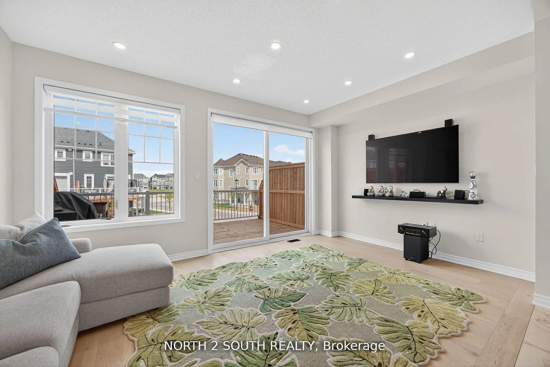 Photo 11 of 24 Abby Drive, Wasaga Beach — HOMEH