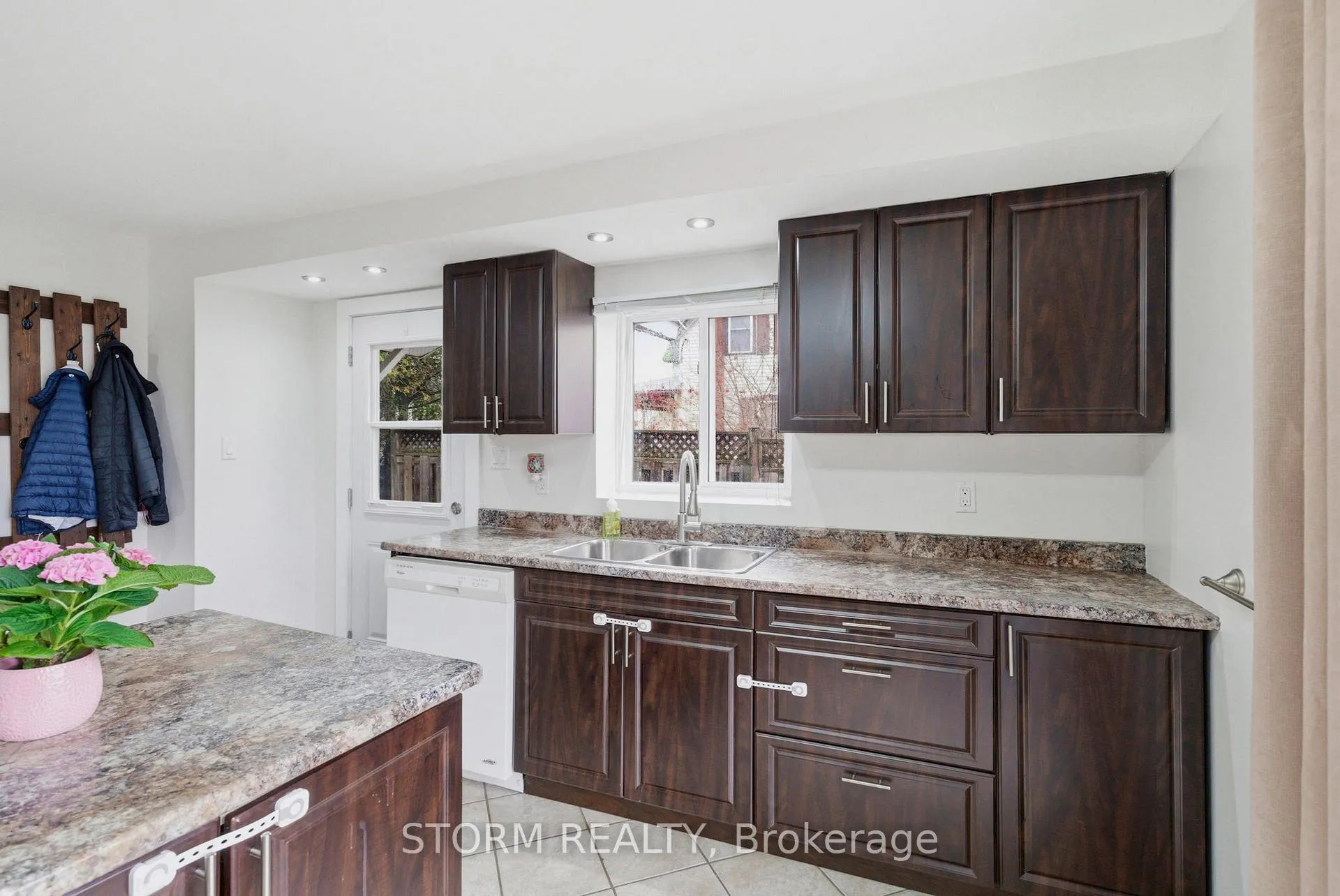 Photo 12 of 45 Seymour Avenue, Cornwall — HOMEH