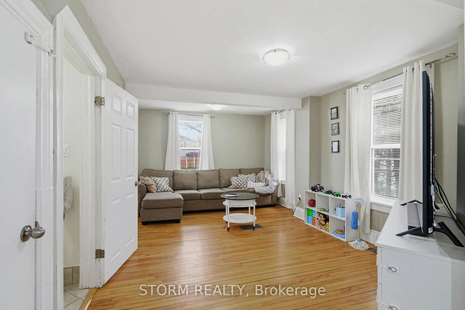 Photo 15 of 45 Seymour Avenue, Cornwall — HOMEH