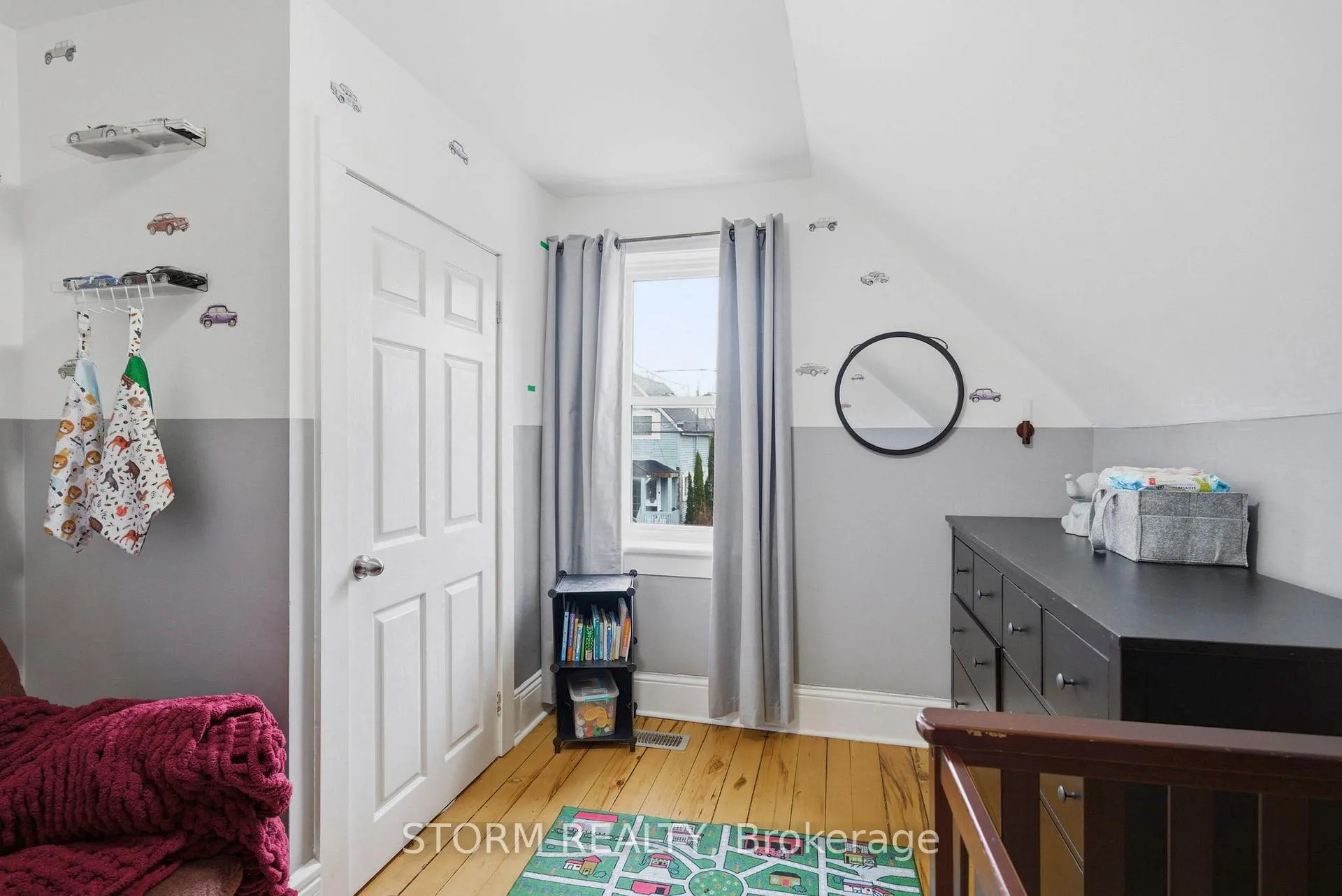 Photo 27 of 45 Seymour Avenue, Cornwall — HOMEH