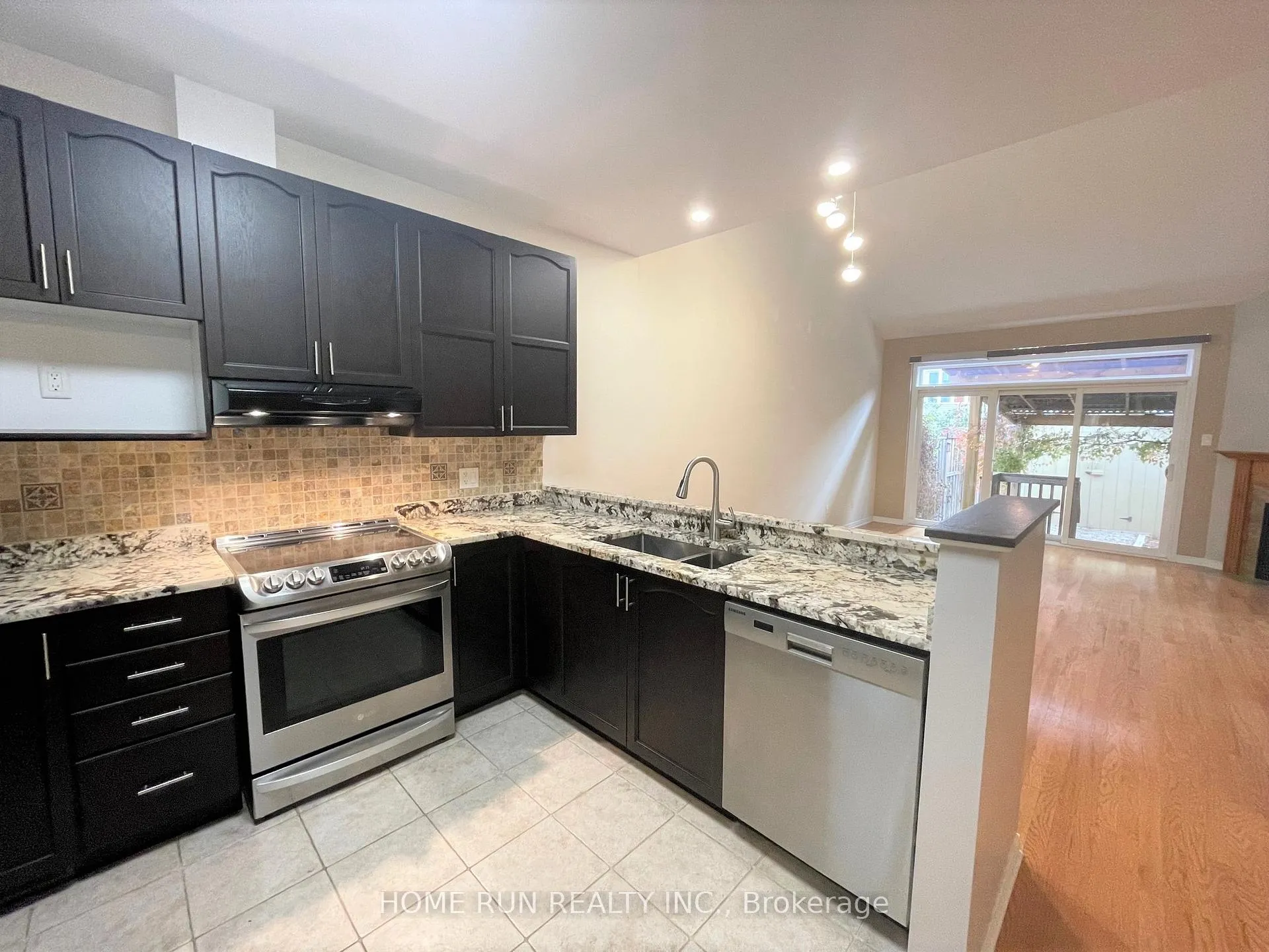 Photo 3 of 180 Hartsmere Drive, Ottawa, Stittsville (South) — HOMEH