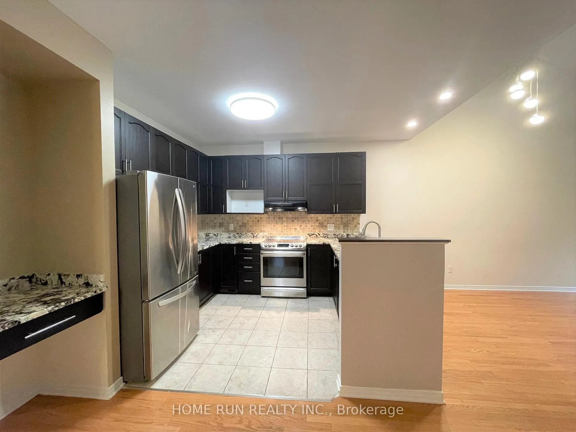 Photo 4 of 180 Hartsmere Drive, Ottawa, Stittsville (South) — HOMEH