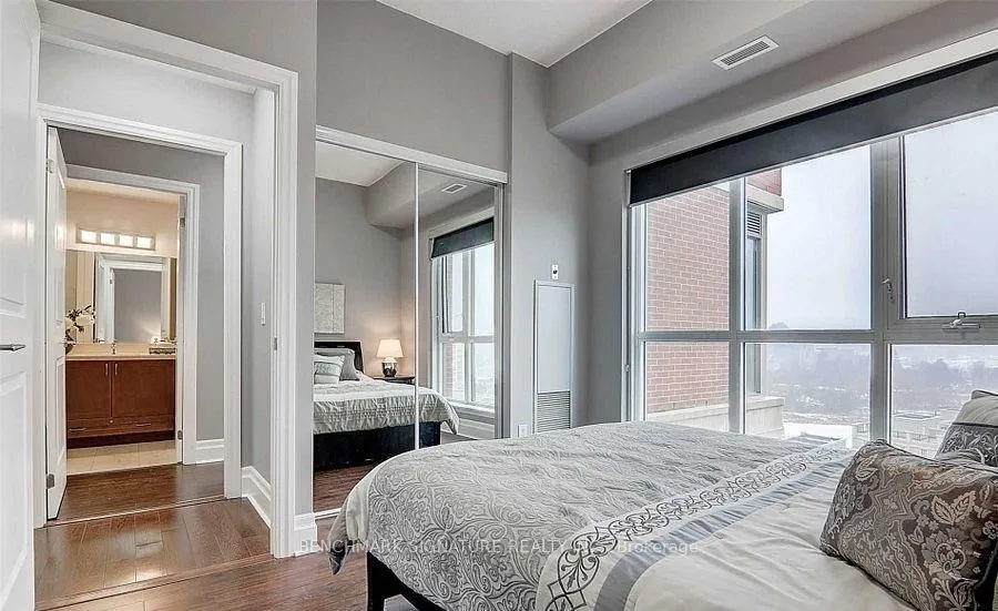 Photo 4 of Unit 901, 1 Upper Duke Crescent, Markham, Unionville — HOMEH