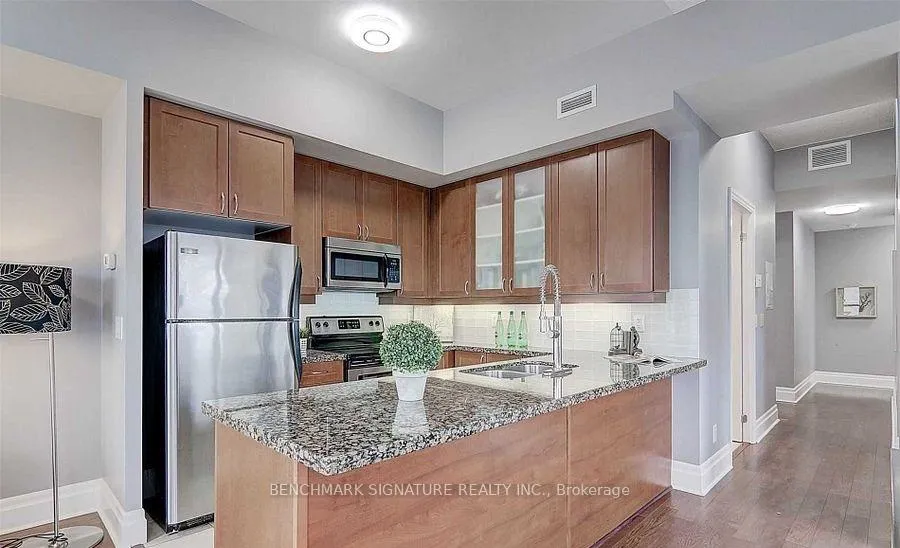 Photo 6 of Unit 901, 1 Upper Duke Crescent, Markham, Unionville — HOMEH