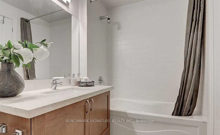 Photo 18 of Unit 901, 1 Upper Duke Crescent, Markham, Unionville — HOMEH