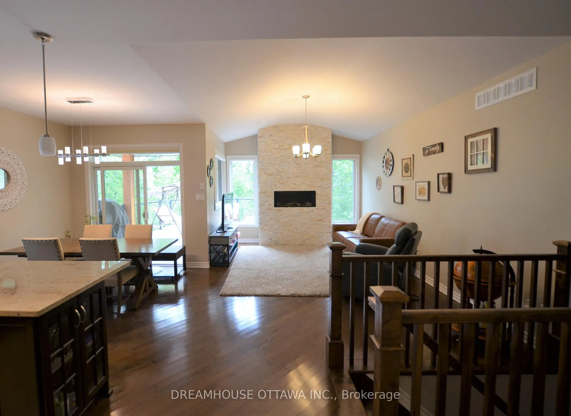 Photo 7 of 168 Grainstone Way, Ottawa, Kanata - Kanata Lakes/Heritage Hills — HOMEH