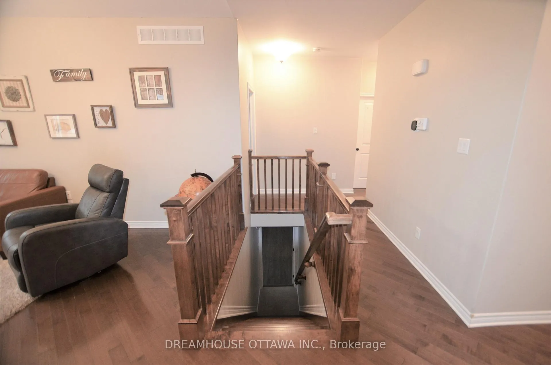 Photo 15 of 168 Grainstone Way, Ottawa, Kanata - Kanata Lakes/Heritage Hills — HOMEH