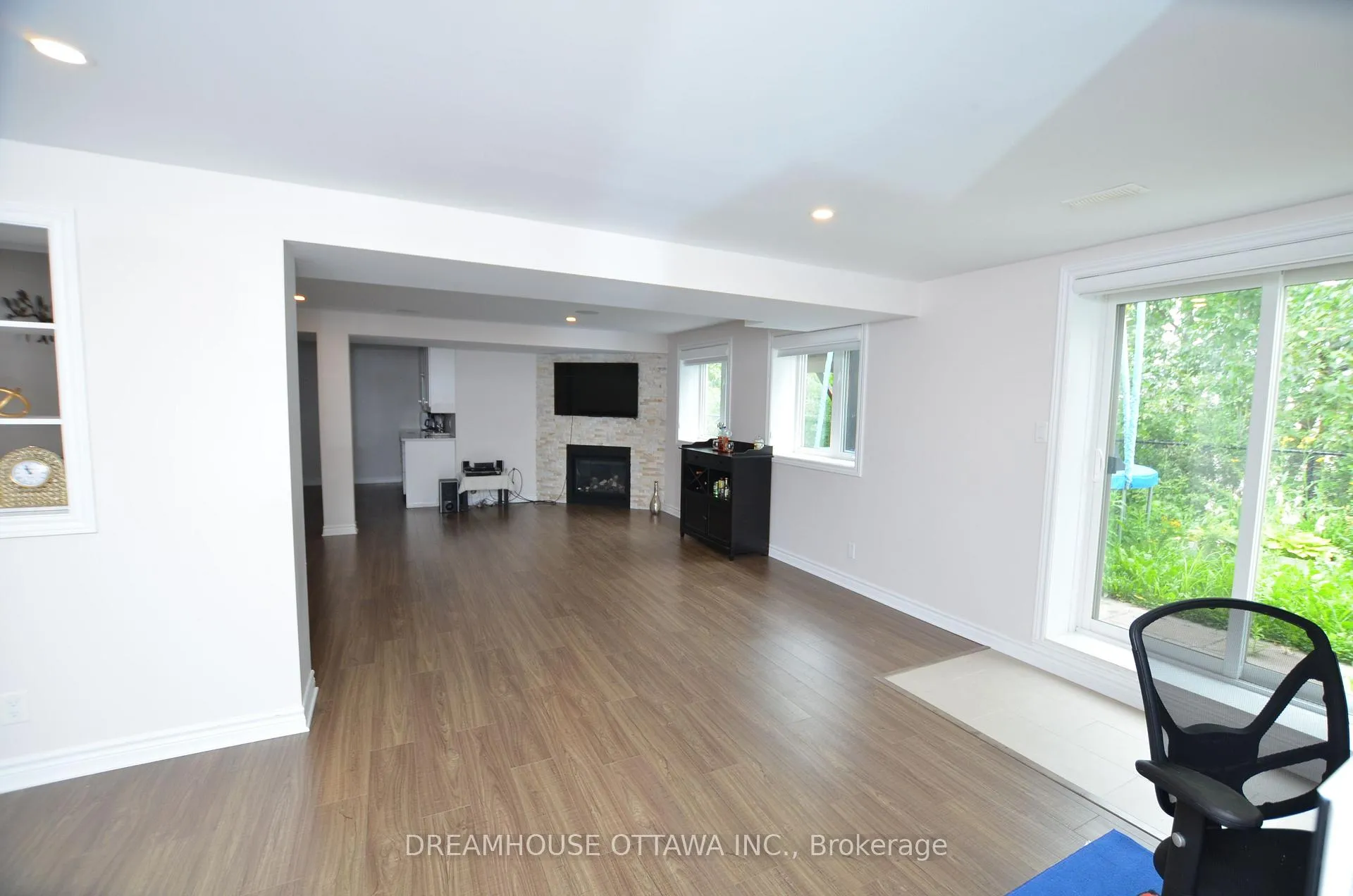 Photo 19 of 168 Grainstone Way, Ottawa, Kanata - Kanata Lakes/Heritage Hills — HOMEH