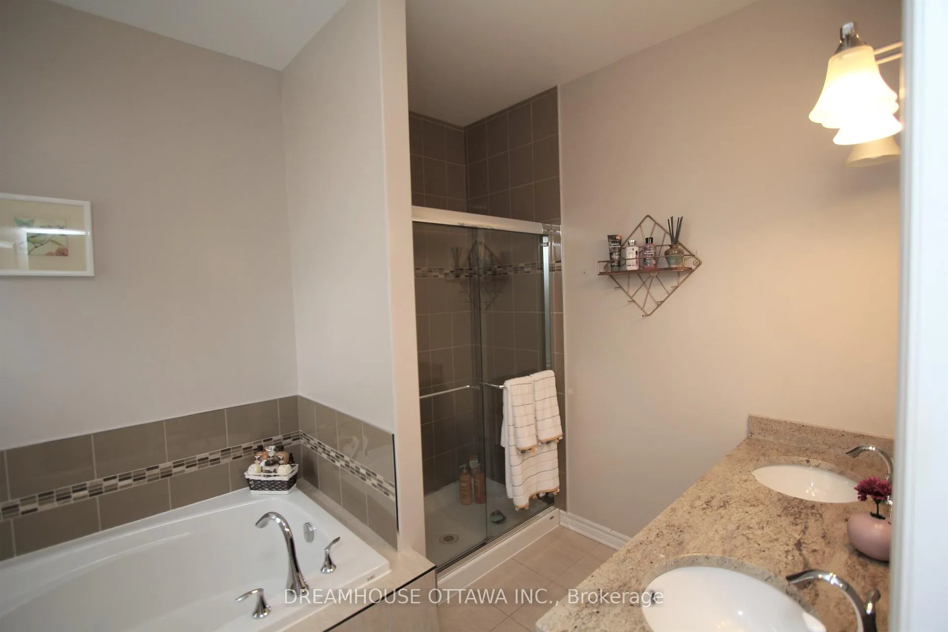 Photo 25 of 168 Grainstone Way, Ottawa, Kanata - Kanata Lakes/Heritage Hills — HOMEH