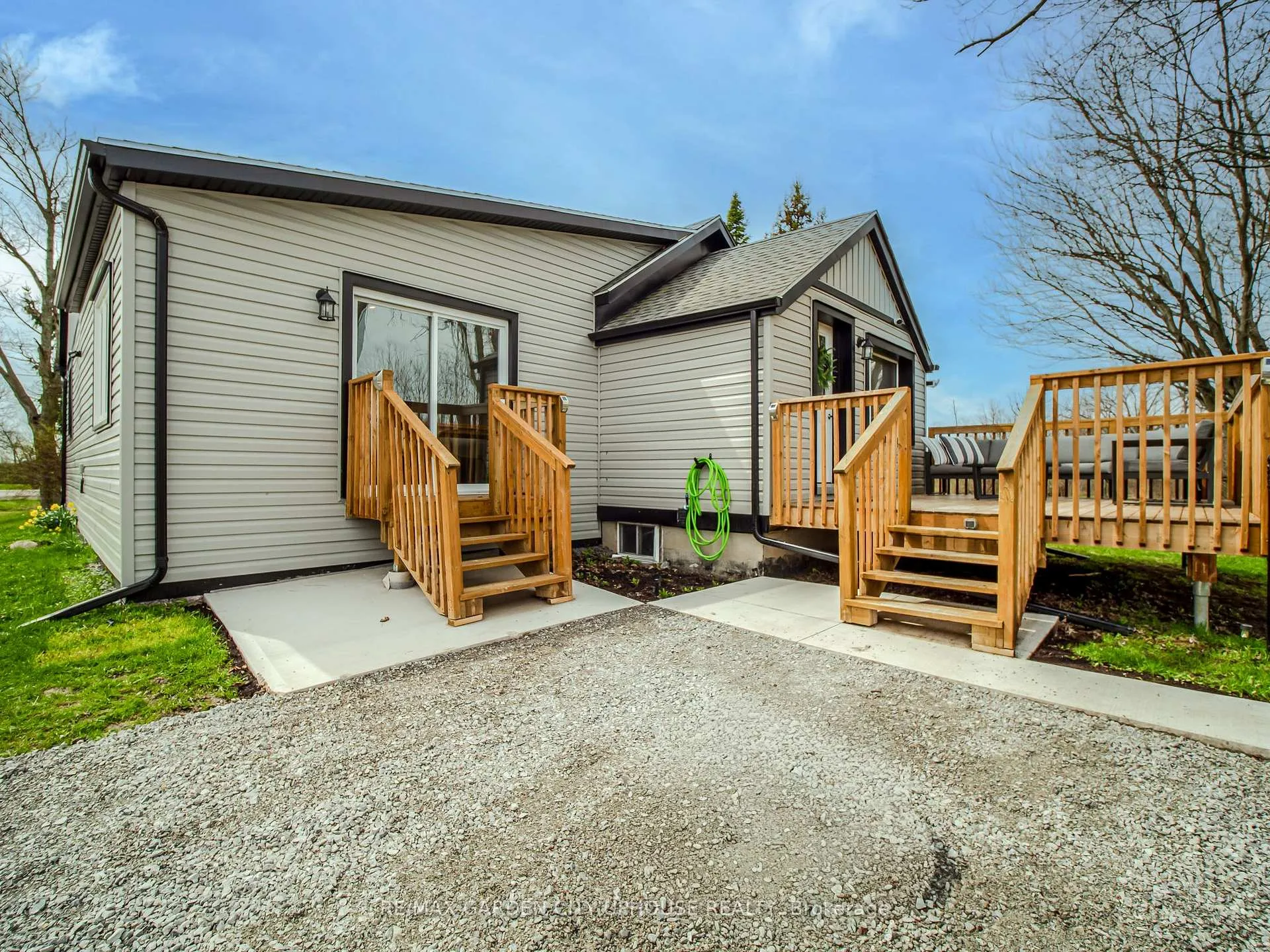 Photo 1 of 9013 Netherby Road, Niagara Falls, Schisler — HOMEH