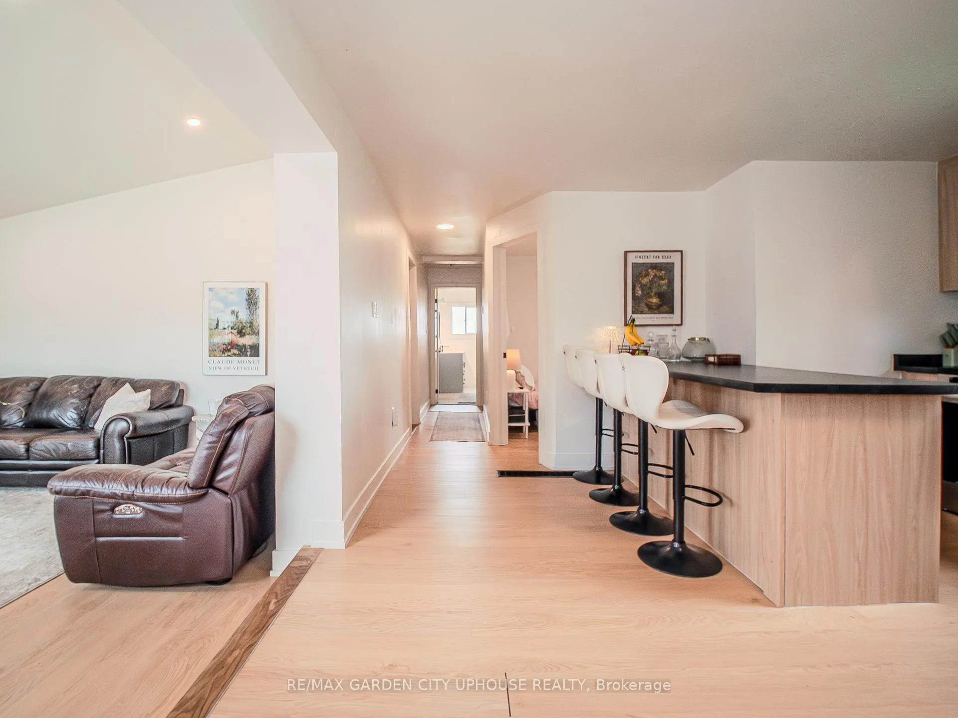 Photo 7 of 9013 Netherby Road, Niagara Falls, Schisler — HOMEH