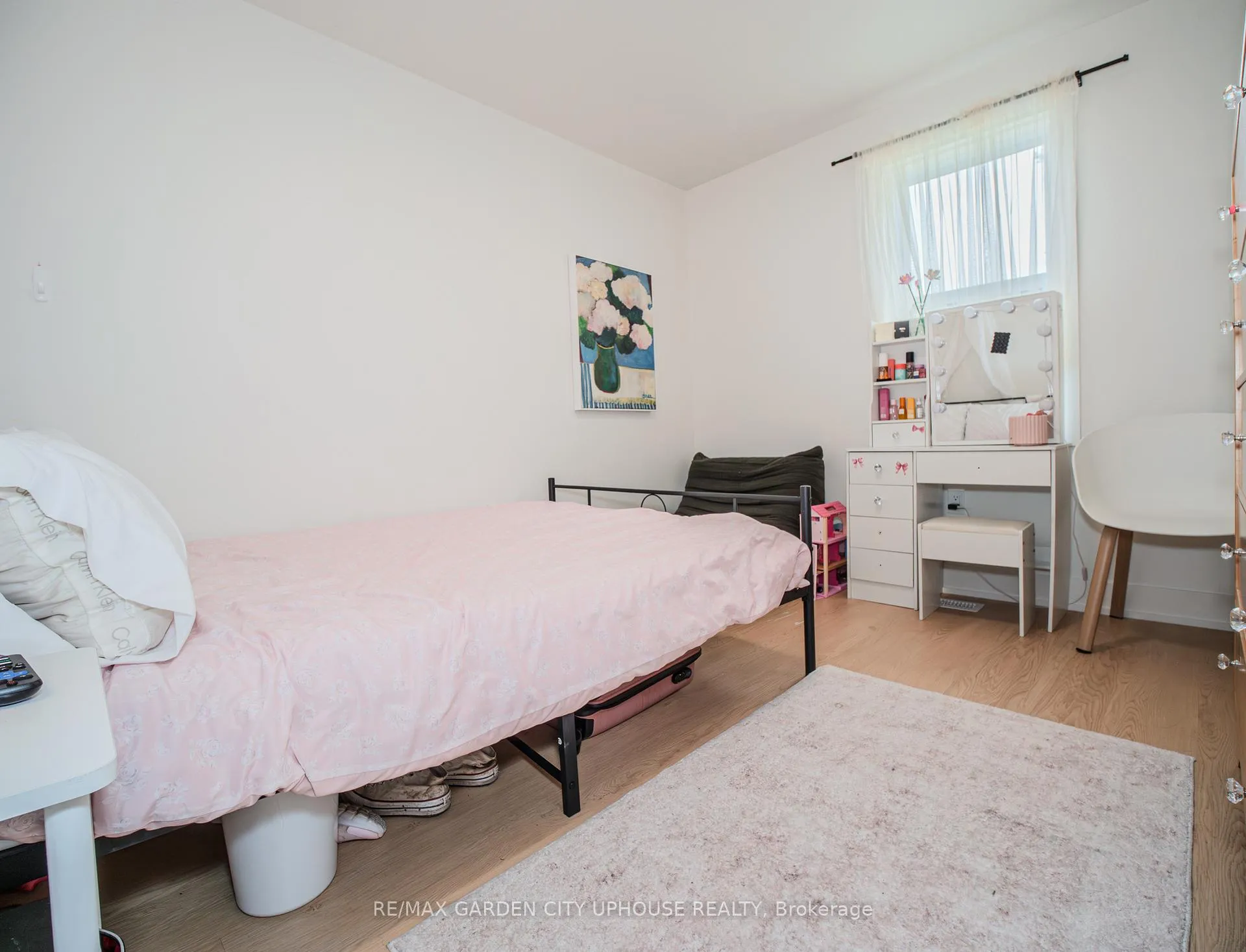 Photo 8 of 9013 Netherby Road, Niagara Falls, Schisler — HOMEH