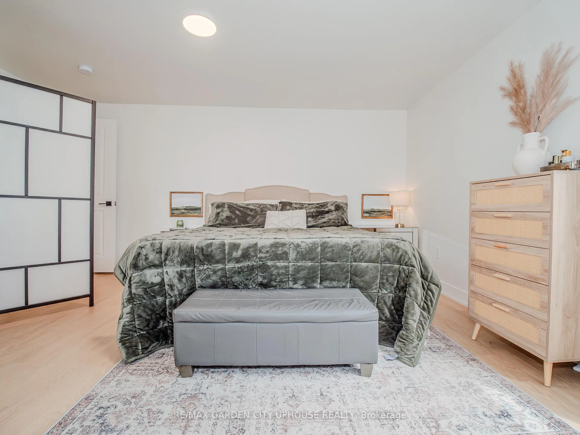 Photo 9 of 9013 Netherby Road, Niagara Falls, Schisler — HOMEH