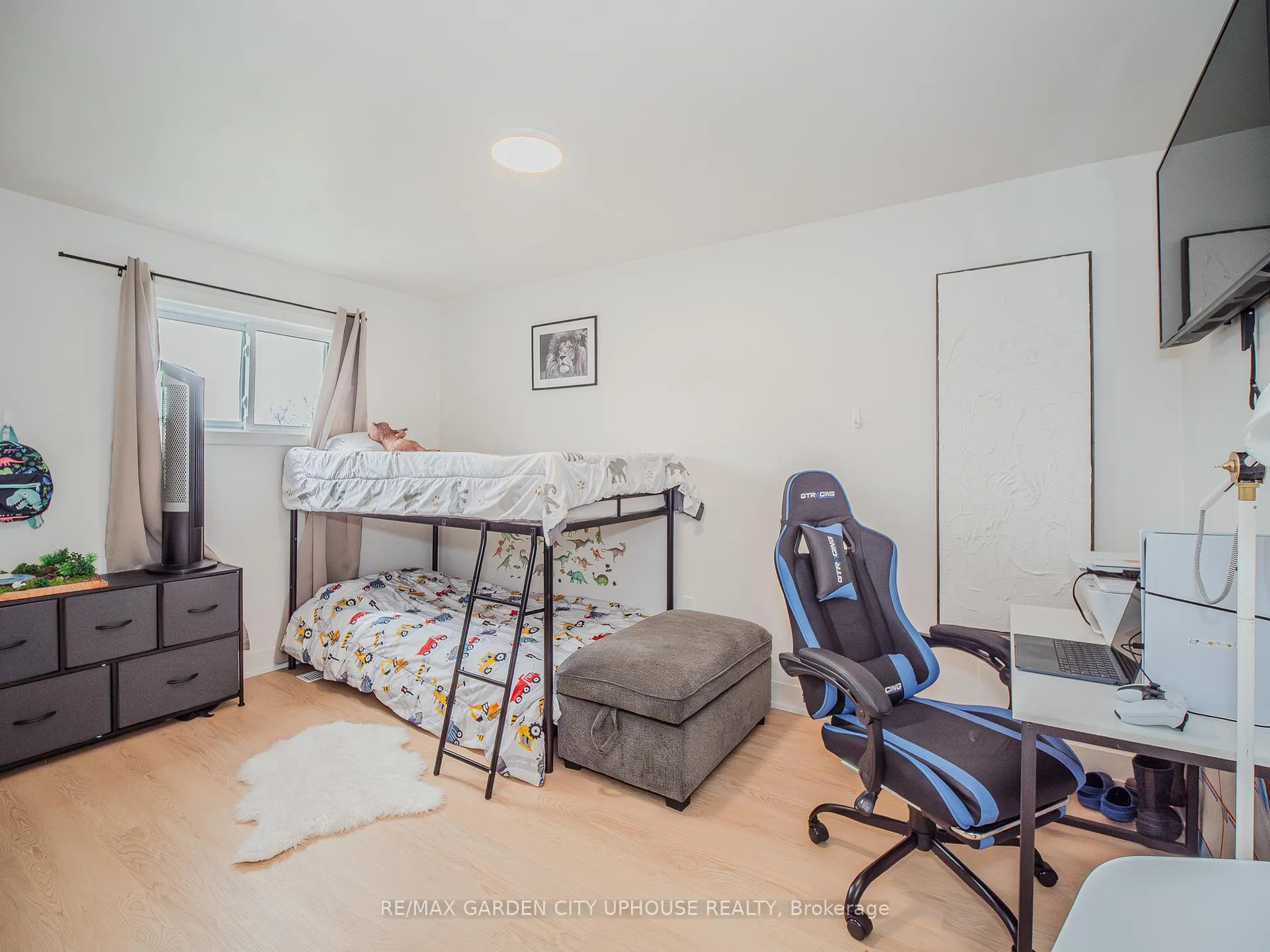 Photo 12 of 9013 Netherby Road, Niagara Falls, Schisler — HOMEH