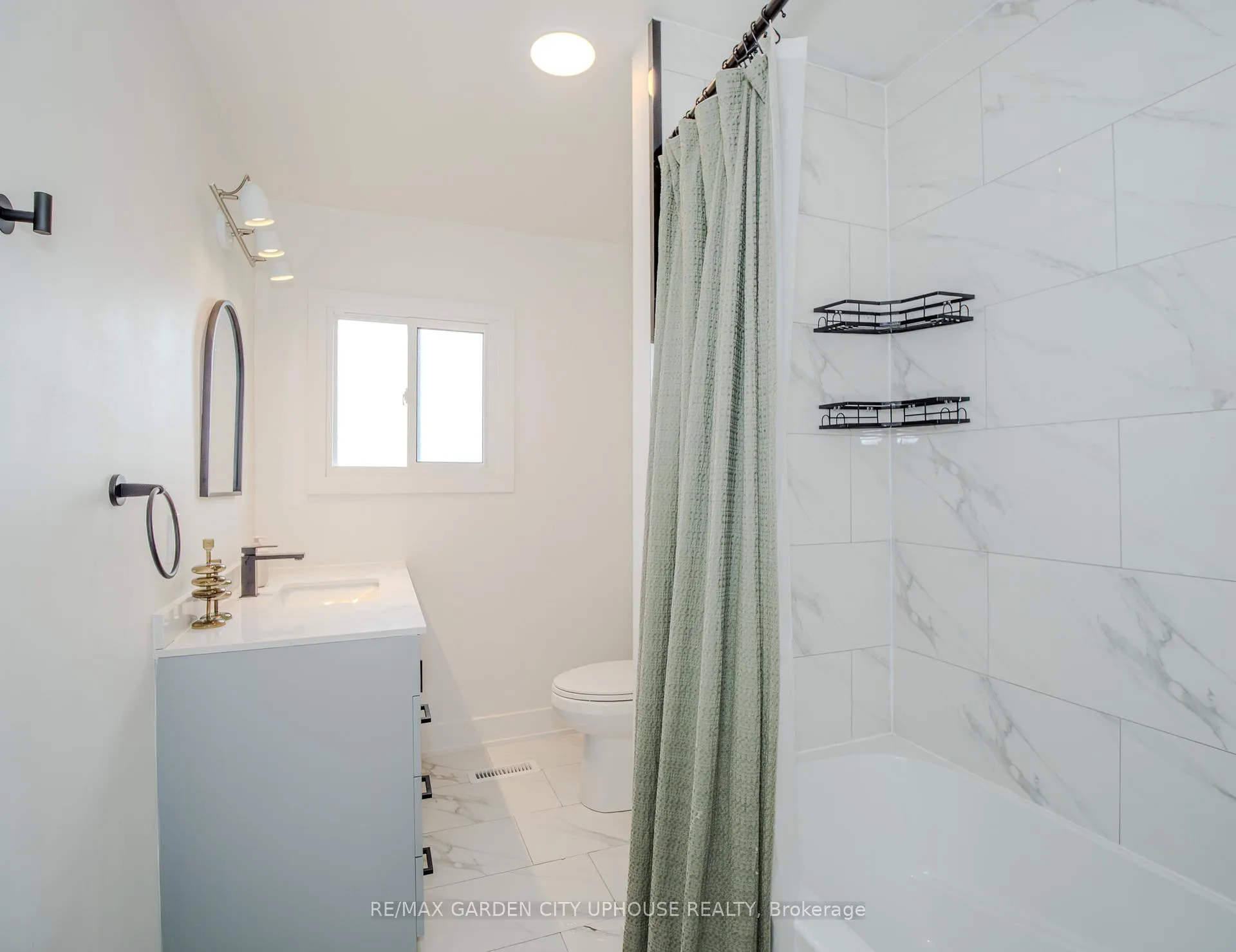 Photo 13 of 9013 Netherby Road, Niagara Falls, Schisler — HOMEH