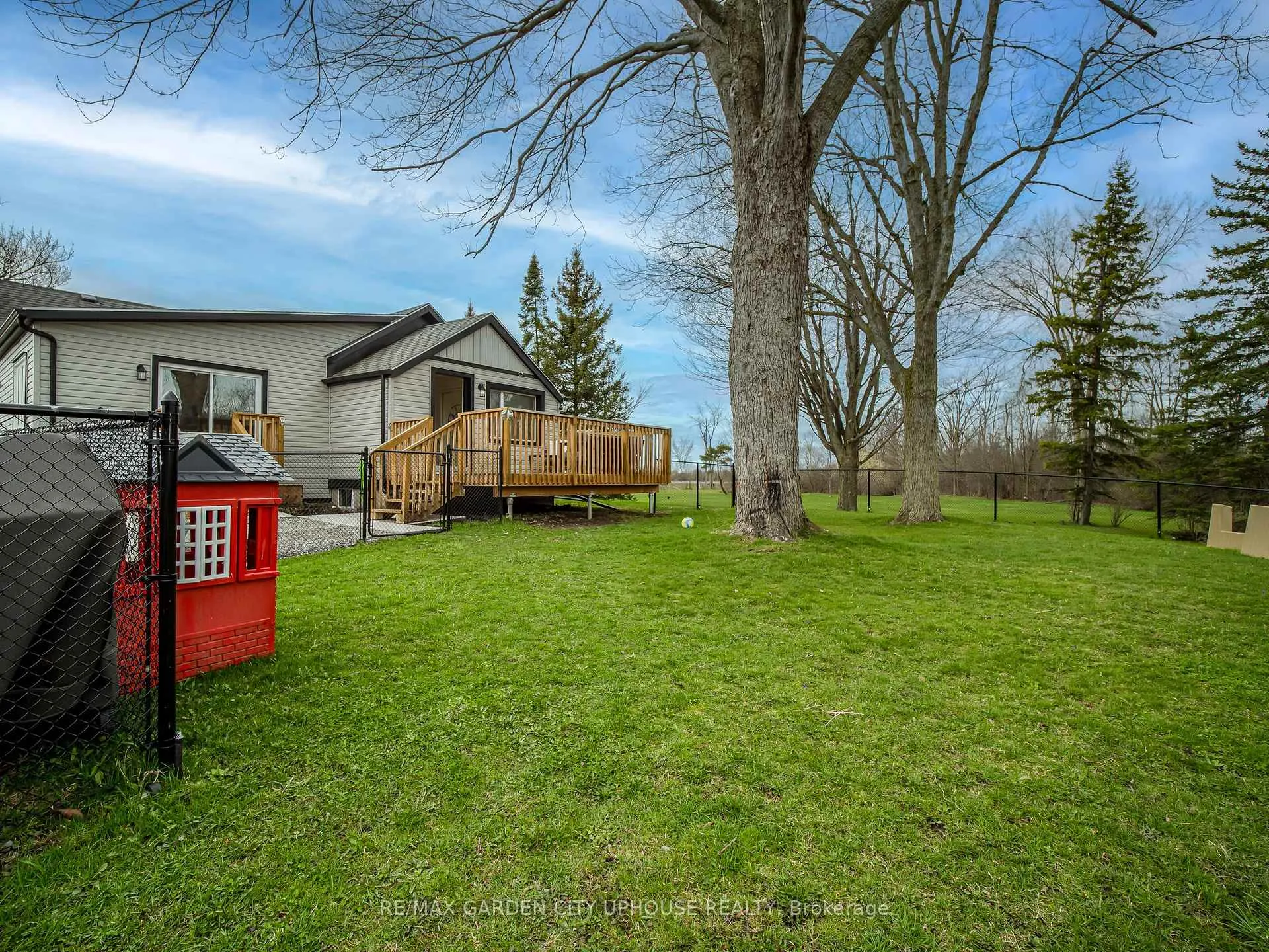 Photo 17 of 9013 Netherby Road, Niagara Falls, Schisler — HOMEH