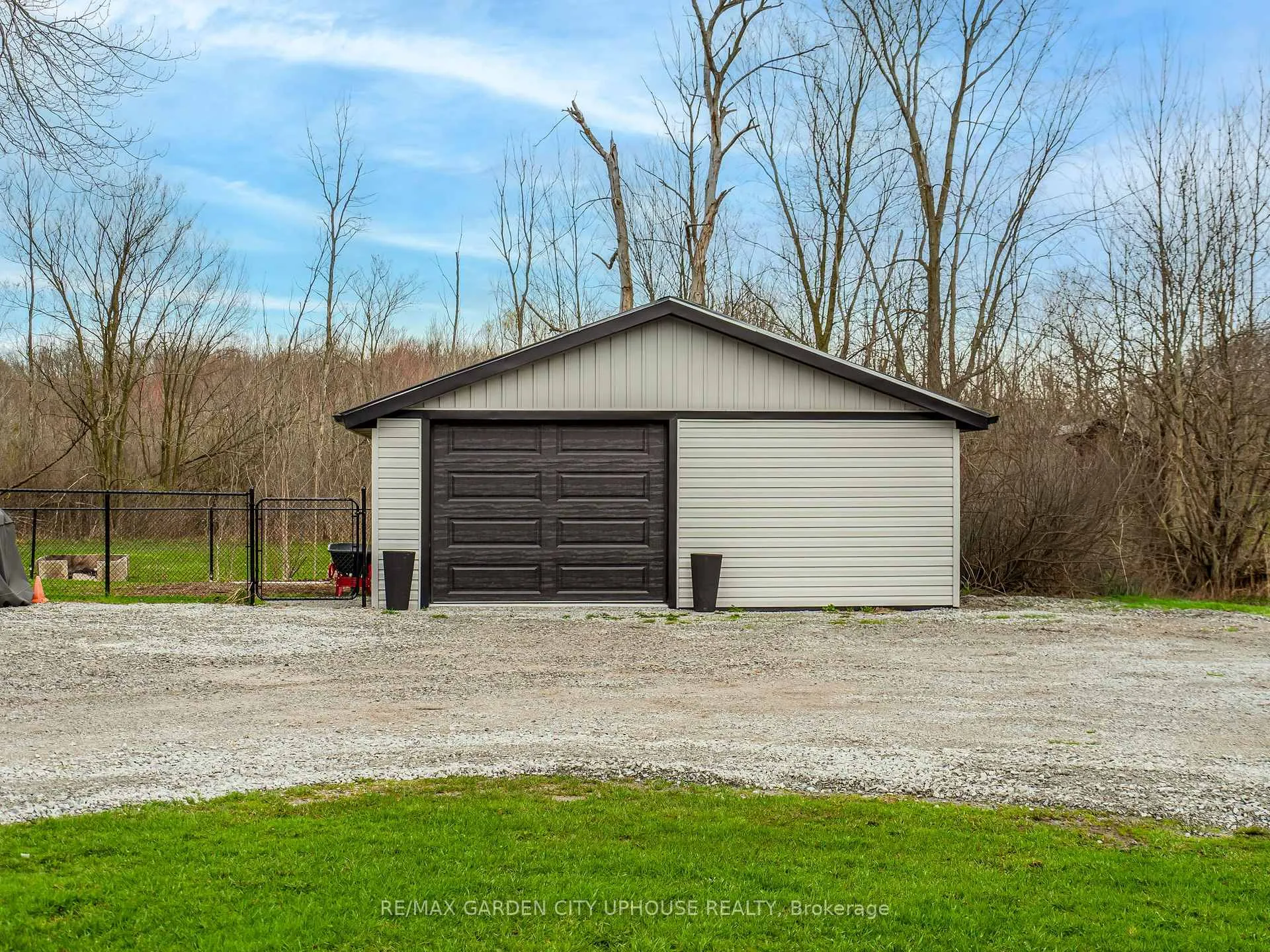 Photo 18 of 9013 Netherby Road, Niagara Falls, Schisler — HOMEH
