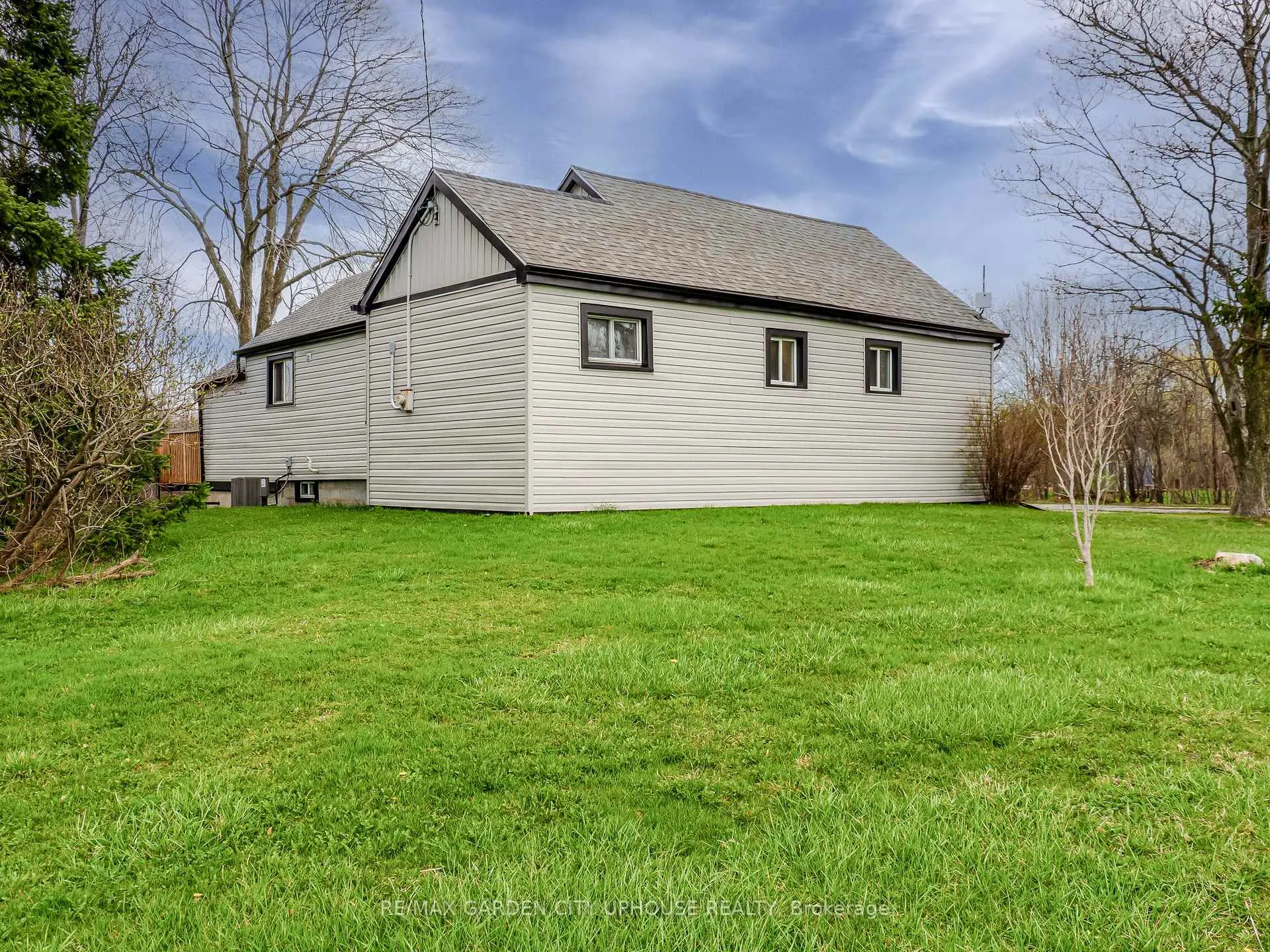 Photo 20 of 9013 Netherby Road, Niagara Falls, Schisler — HOMEH