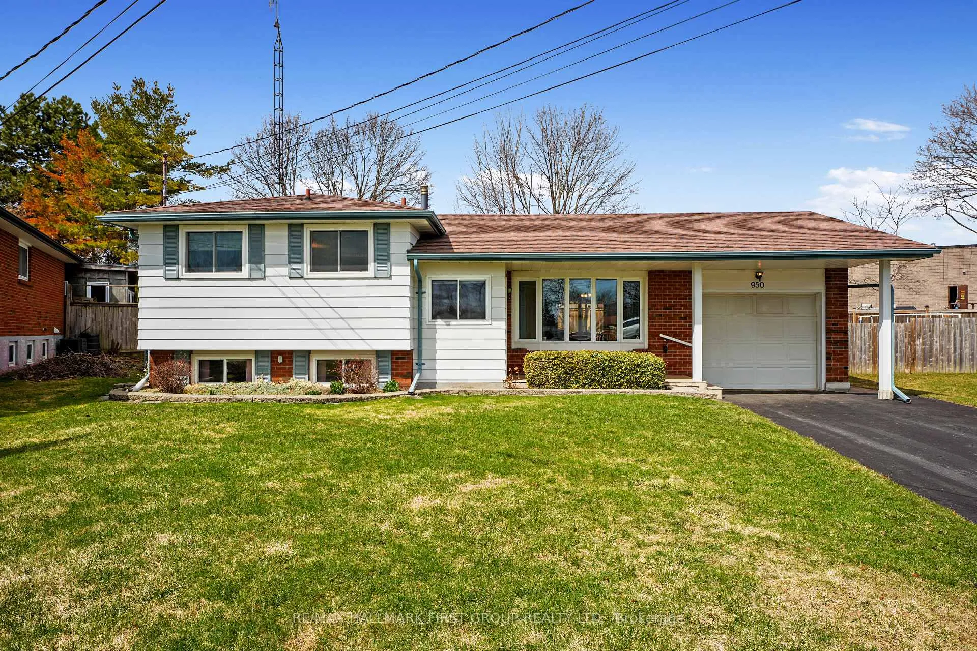 Photo 1 of 950 Curtis Crescent, Cobourg — HOMEH