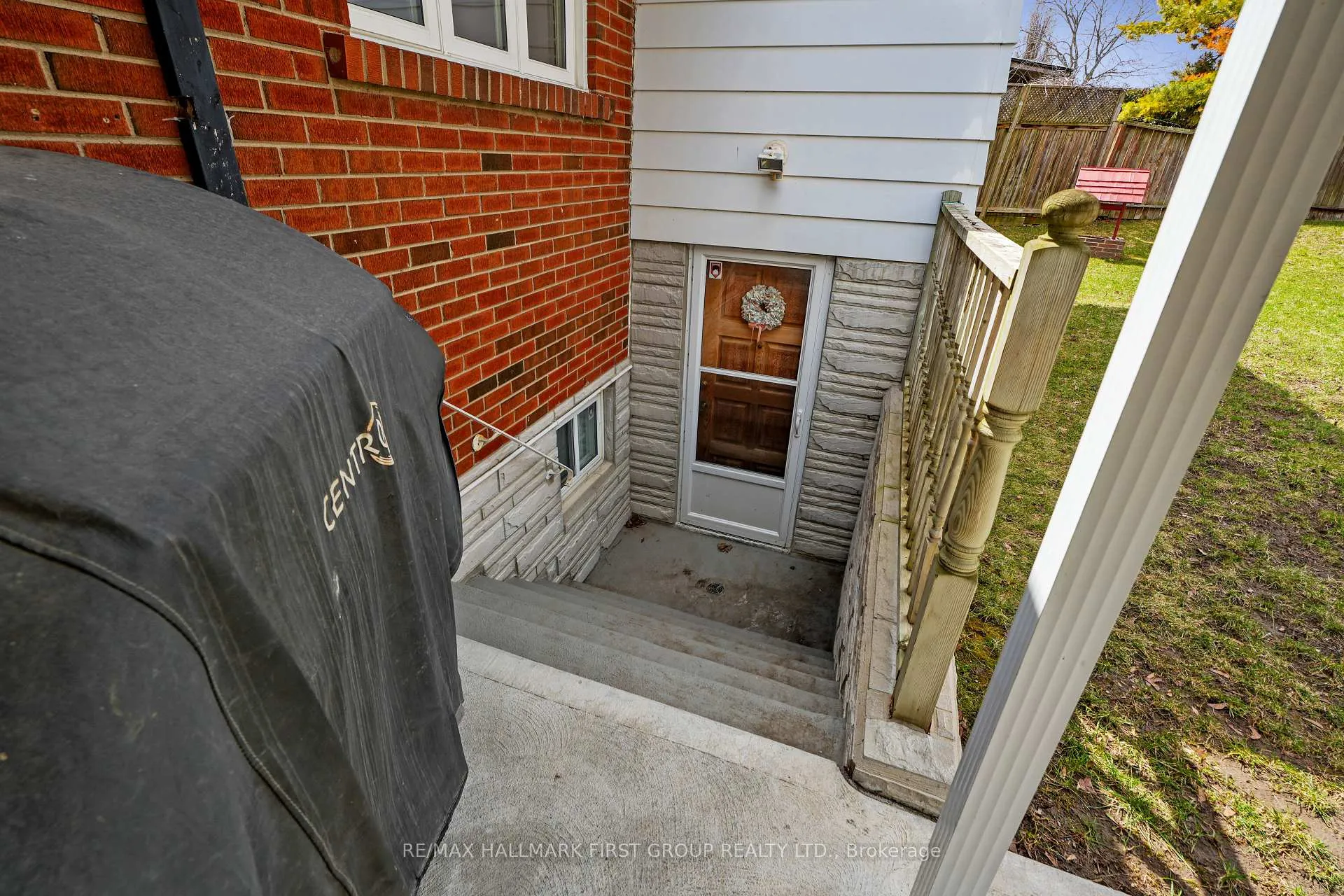 Photo 35 of 950 Curtis Crescent, Cobourg — HOMEH