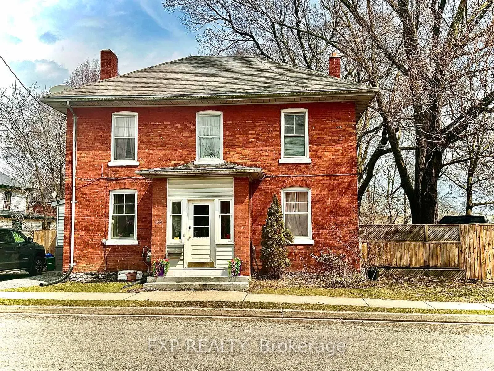 Front of 168 Hibernia Street