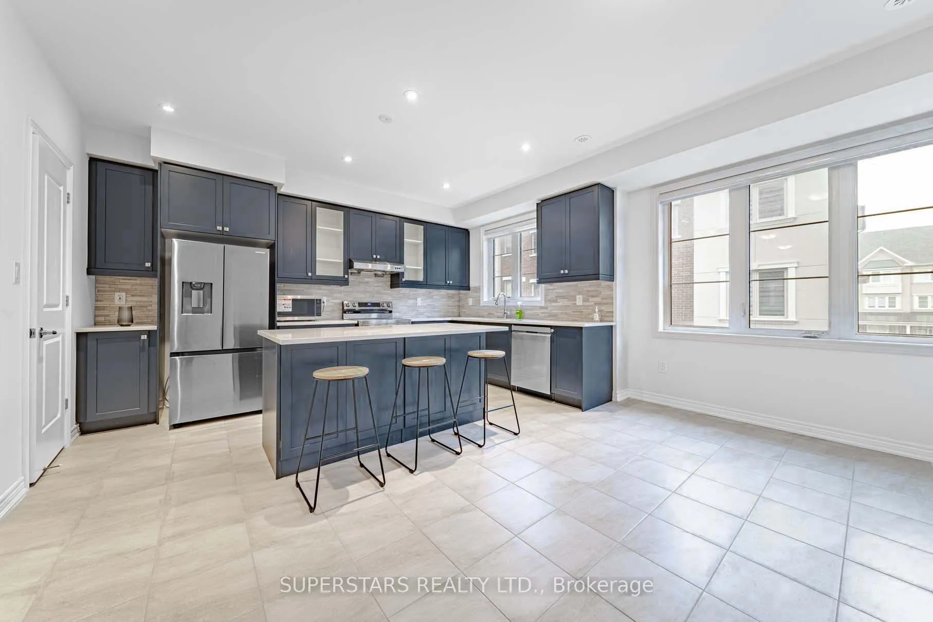 Photo 4 of 27 Bruce Boyd Drive, Markham, Cornell — HOMEH