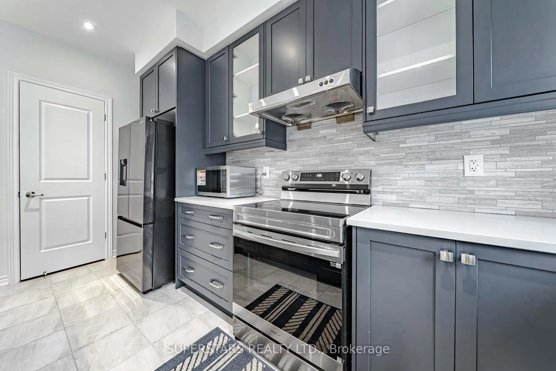 Photo 8 of 27 Bruce Boyd Drive, Markham, Cornell — HOMEH