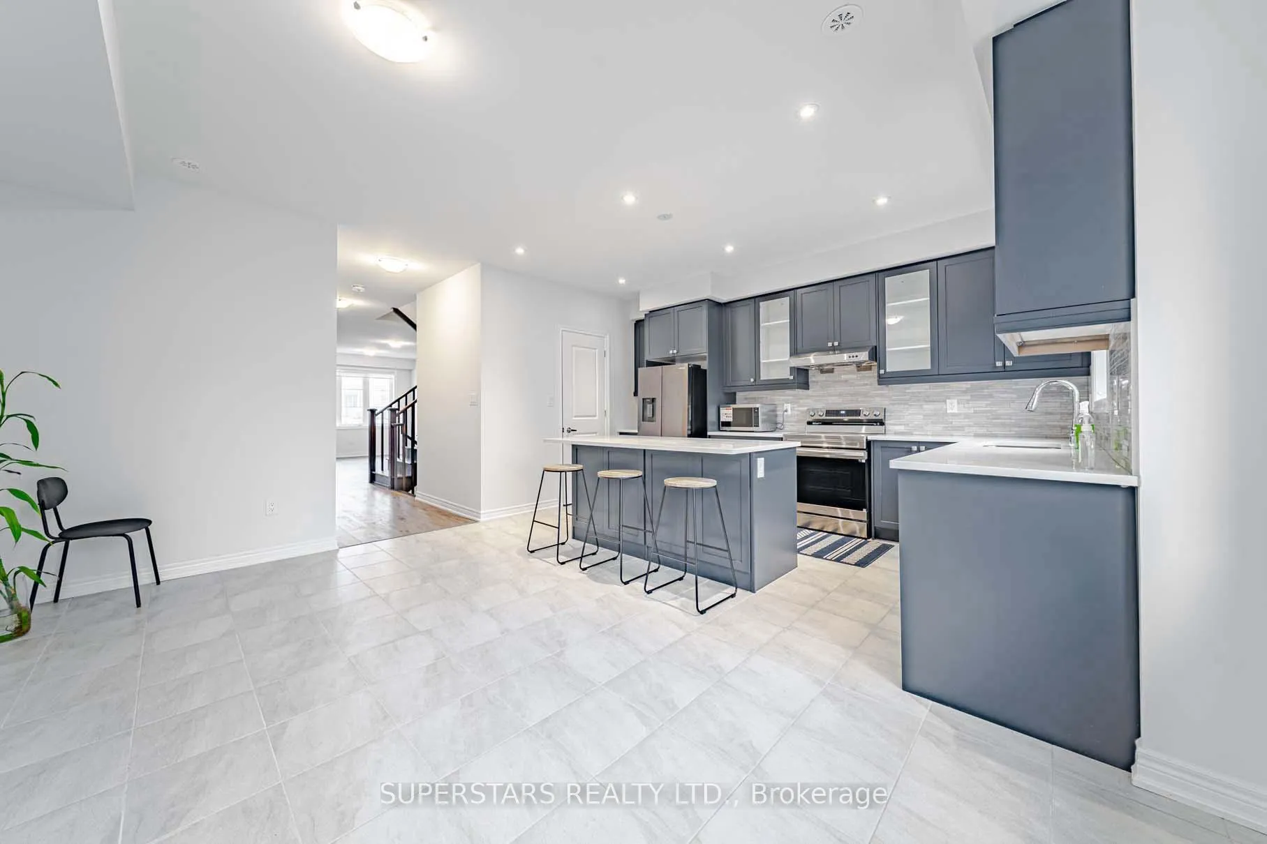 Photo 9 of 27 Bruce Boyd Drive, Markham, Cornell — HOMEH