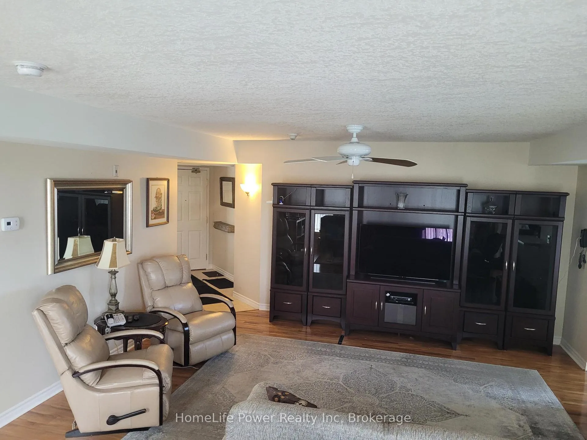 Photo 6 of Unit 409, 20 St George Street, Kitchener — HOMEH