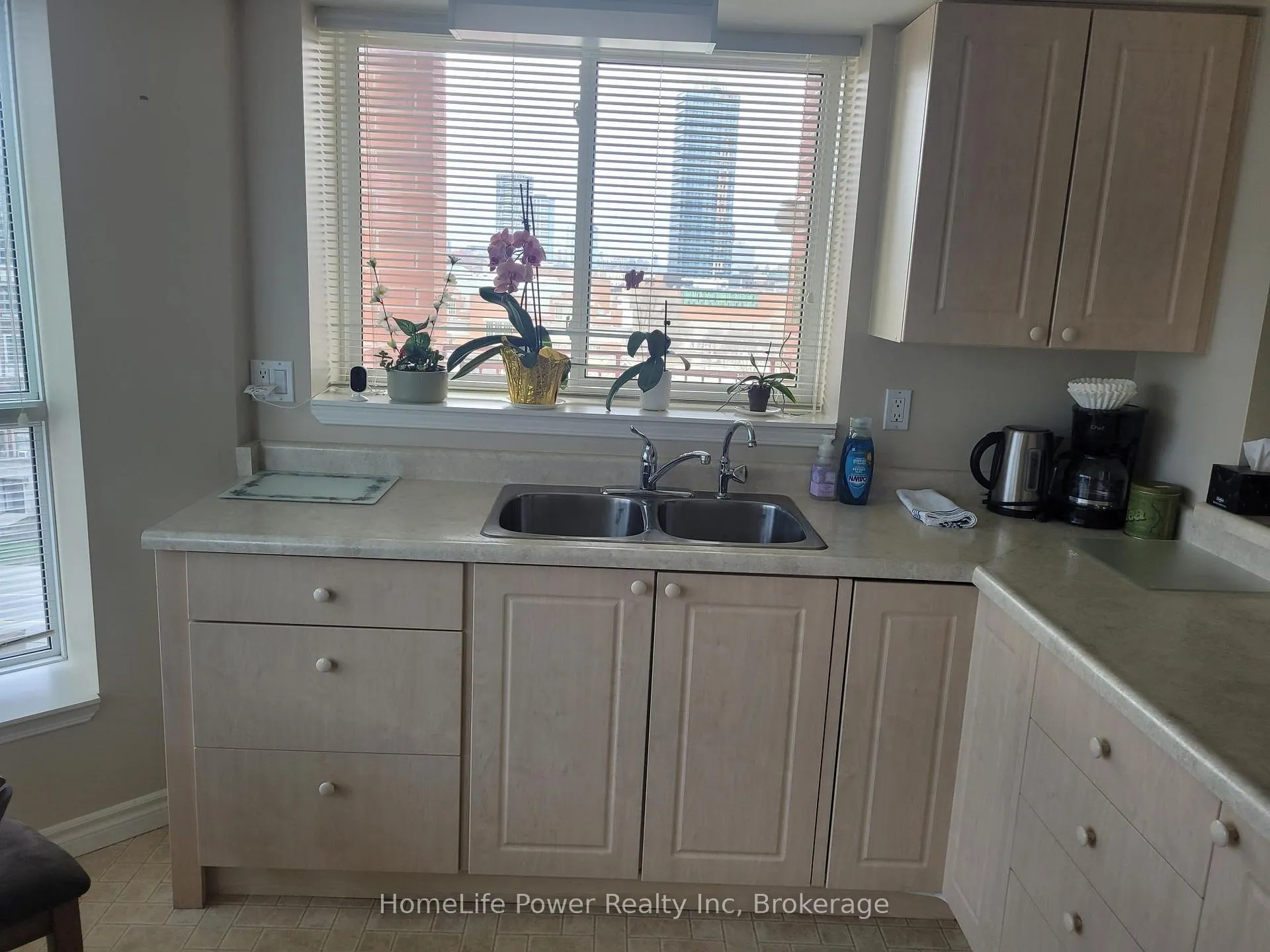 Photo 12 of Unit 409, 20 St George Street, Kitchener — HOMEH