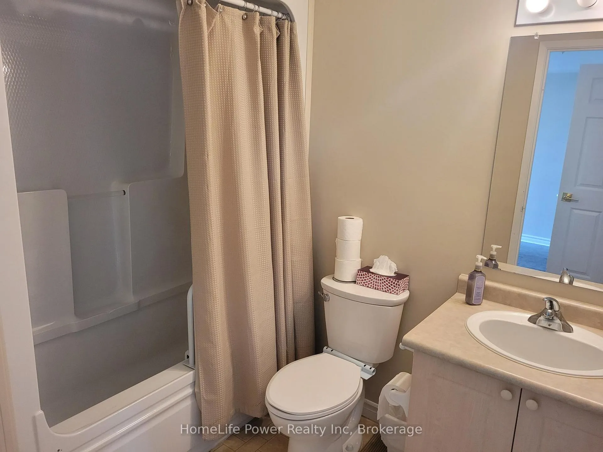 Photo 15 of Unit 409, 20 St George Street, Kitchener — HOMEH