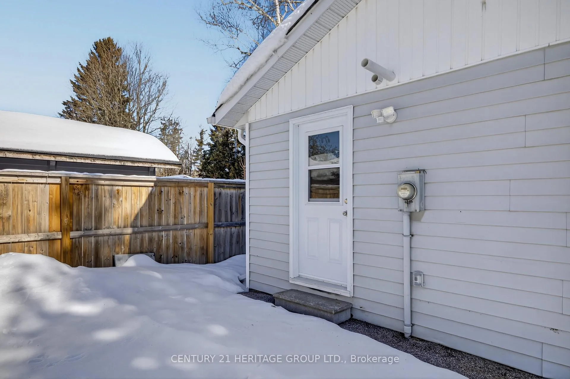 Photo 5 of 854 9th Line, Innisfil, Alcona — HOMEH