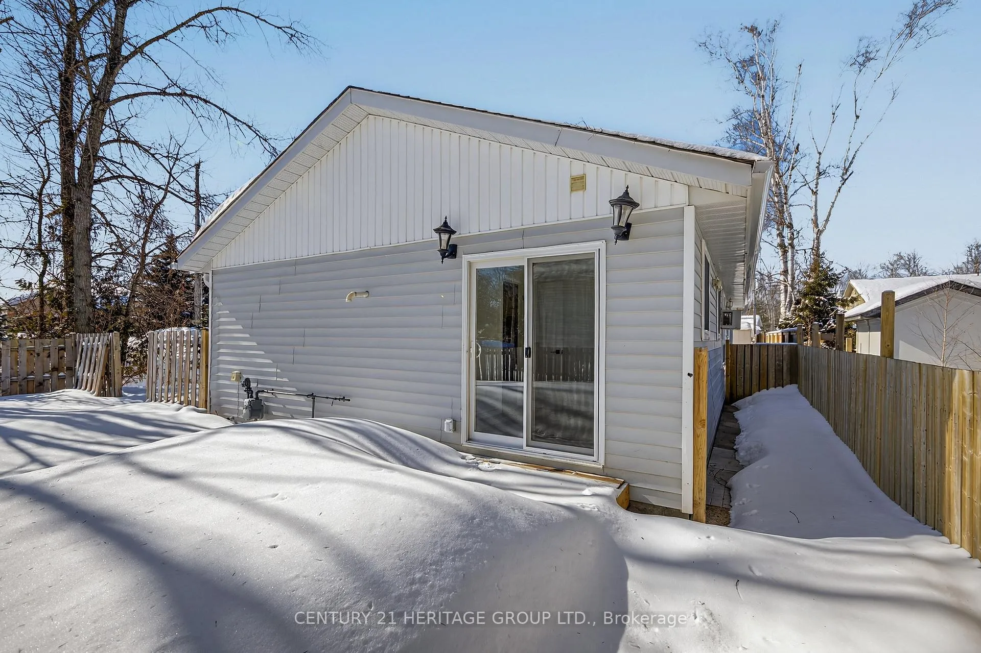 Photo 8 of 854 9th Line, Innisfil, Alcona — HOMEH