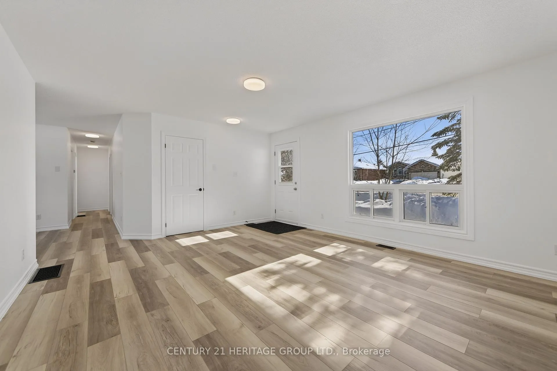 Photo 14 of 854 9th Line, Innisfil, Alcona — HOMEH