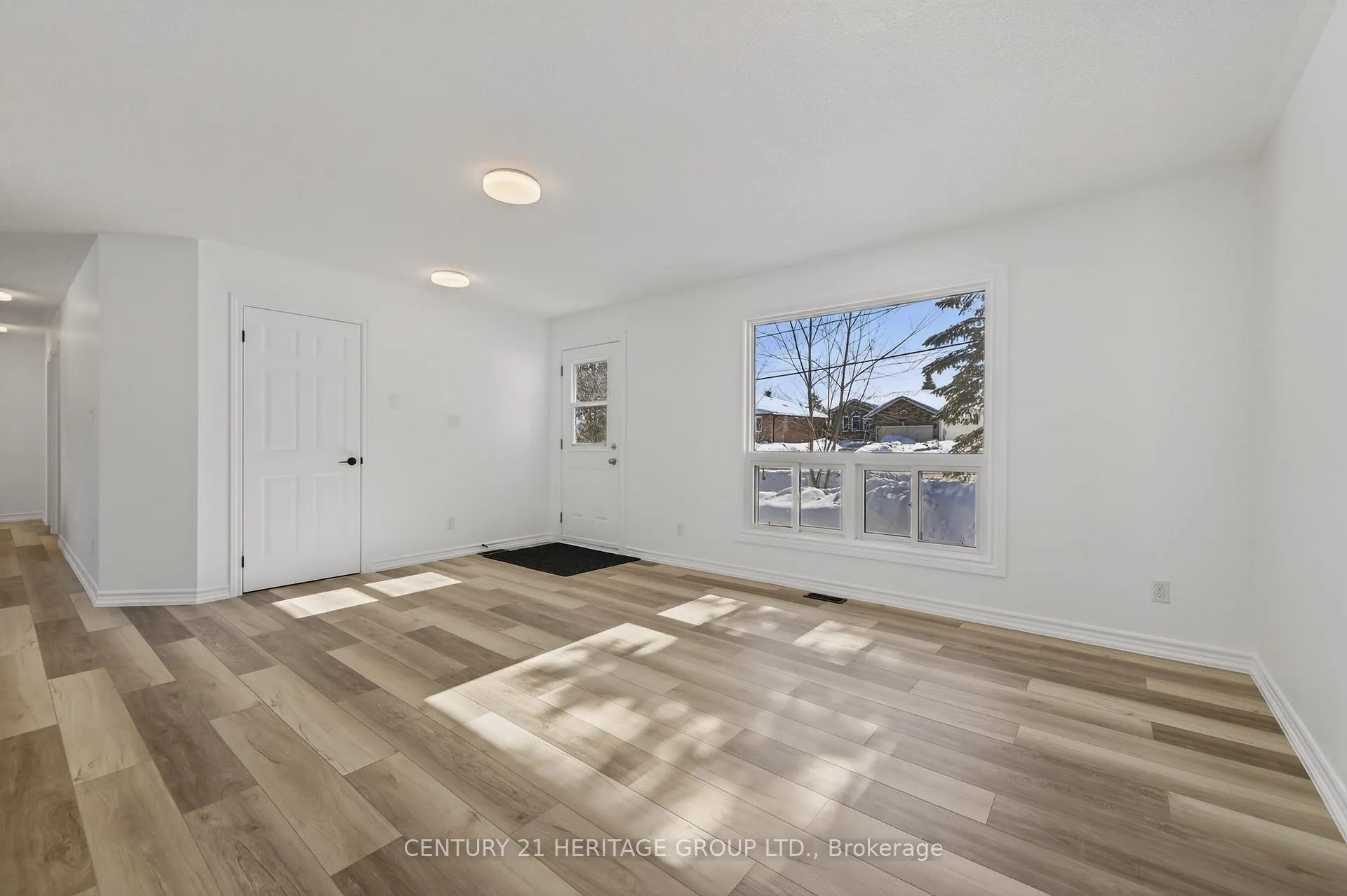 Photo 15 of 854 9th Line, Innisfil, Alcona — HOMEH