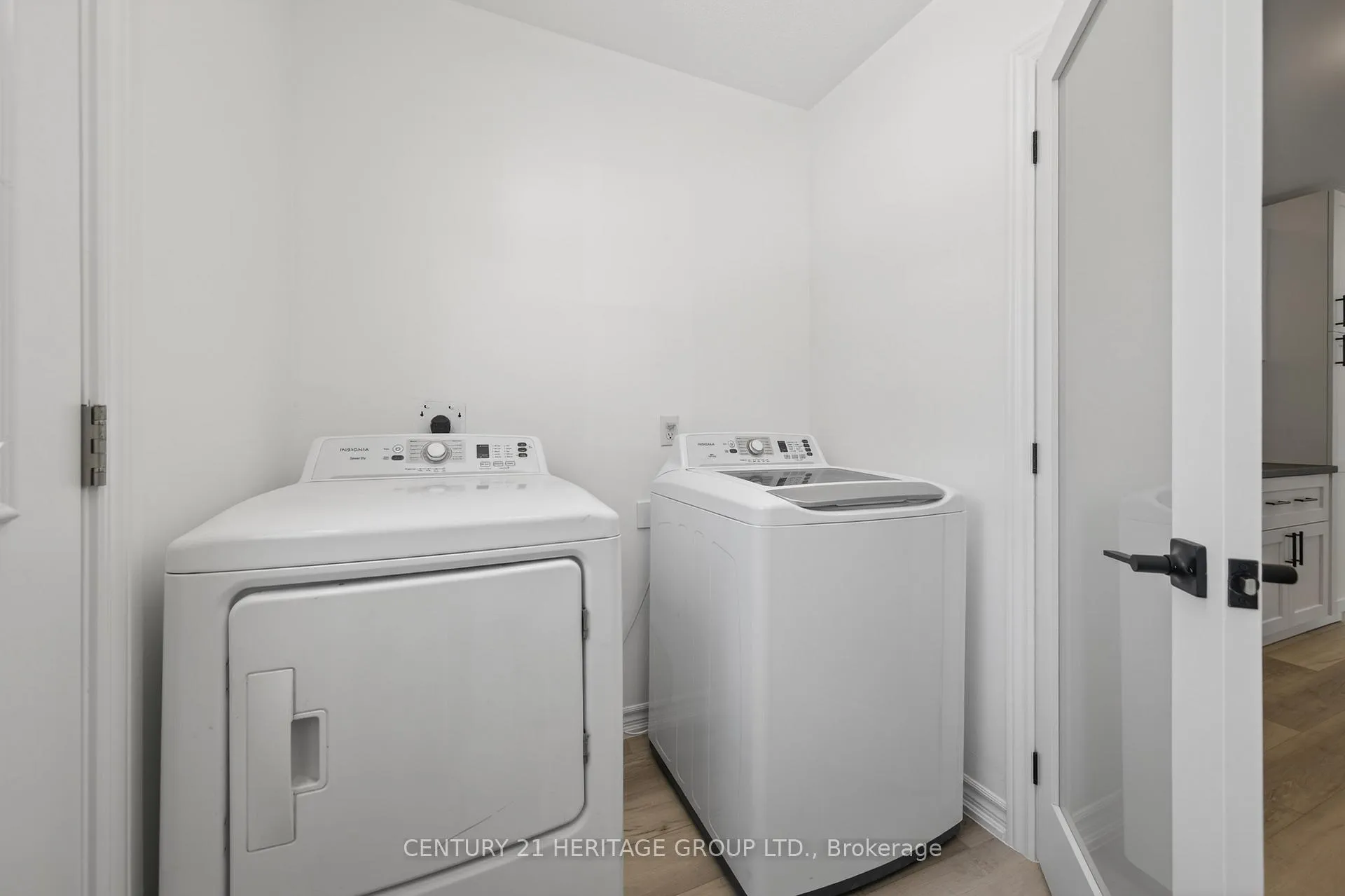 Photo 26 of 854 9th Line, Innisfil, Alcona — HOMEH