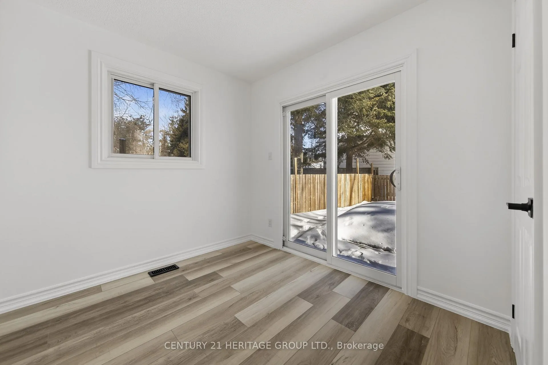 Photo 31 of 854 9th Line, Innisfil, Alcona — HOMEH
