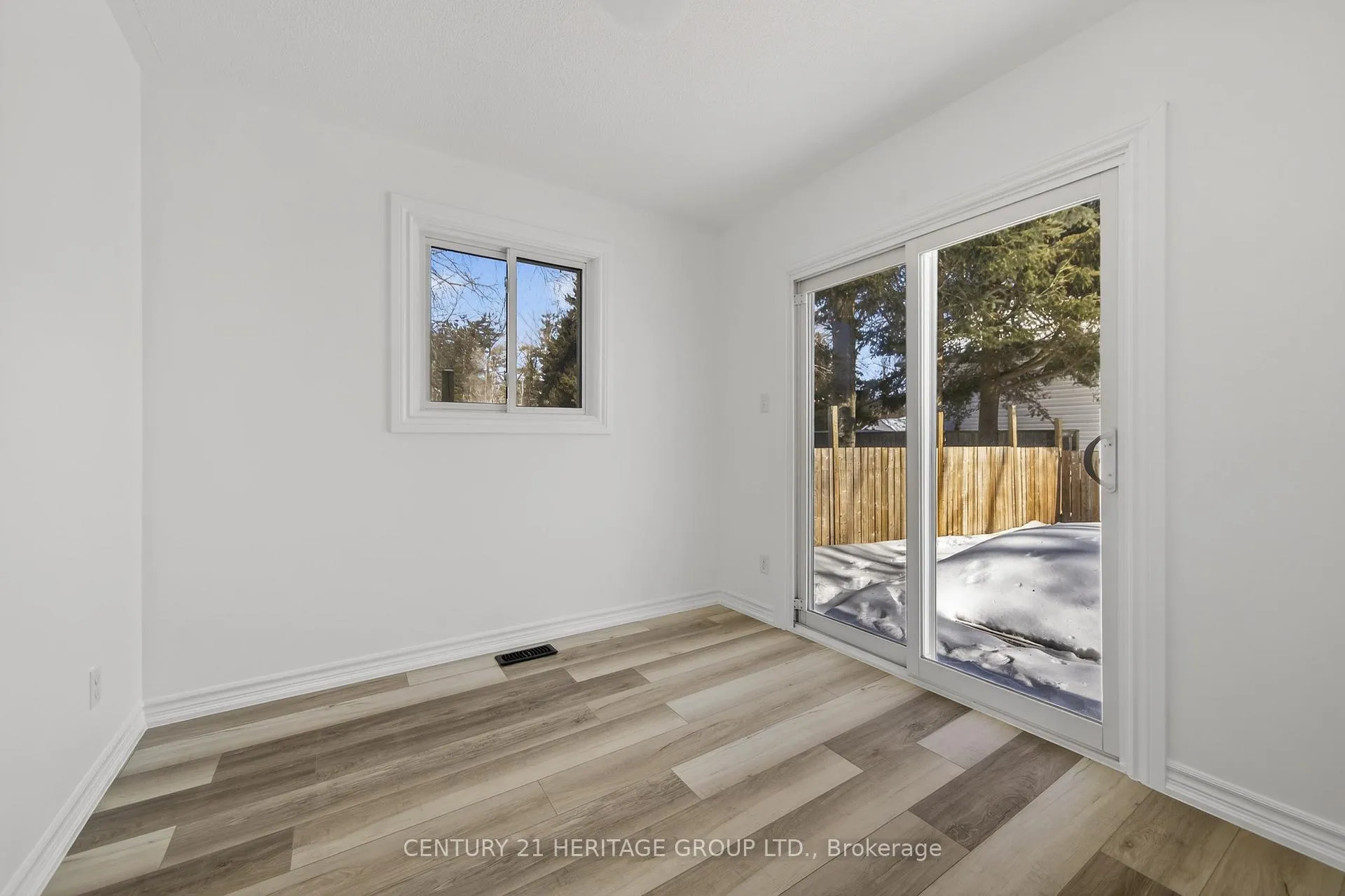 Photo 32 of 854 9th Line, Innisfil, Alcona — HOMEH
