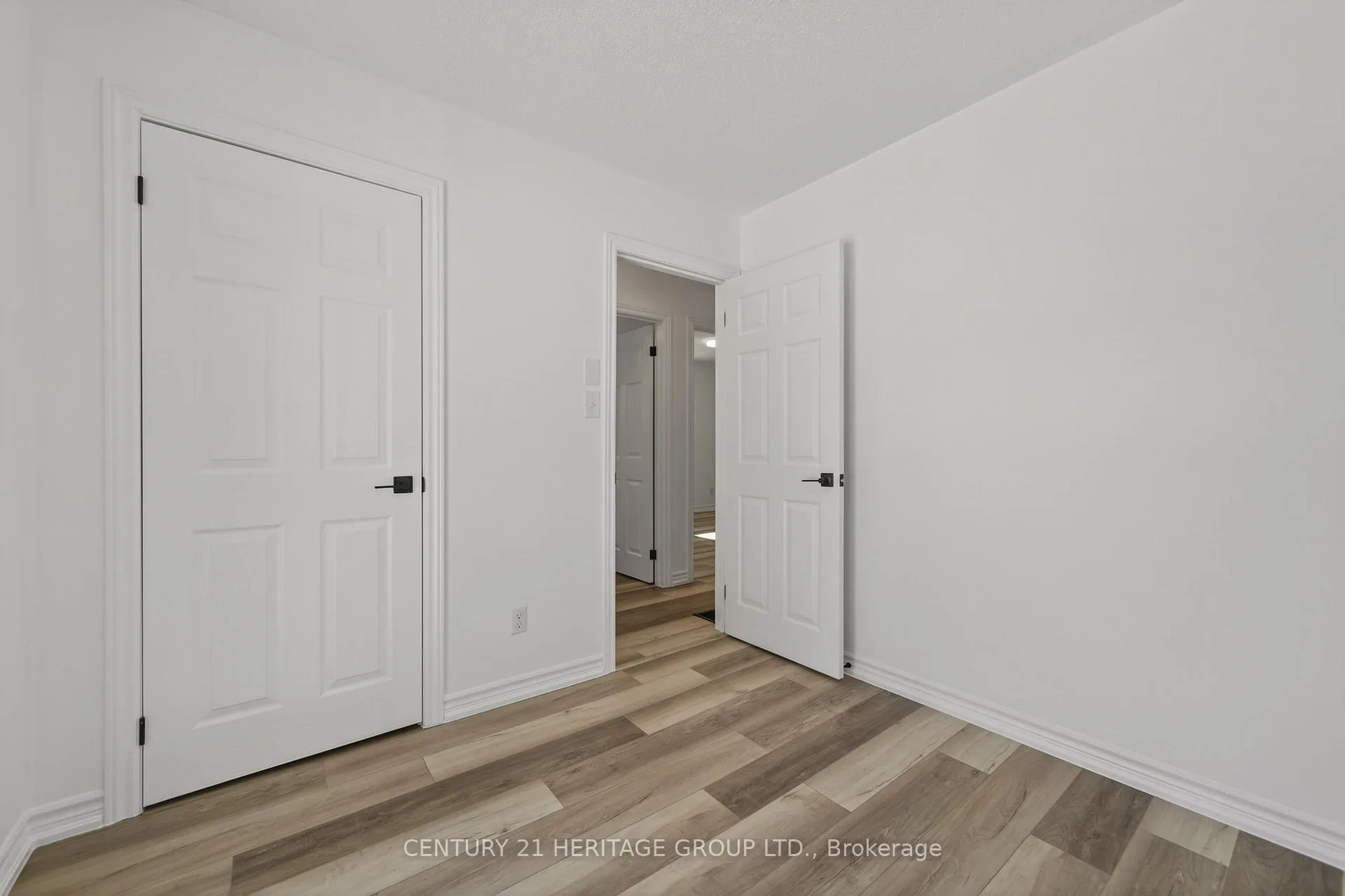 Photo 33 of 854 9th Line, Innisfil, Alcona — HOMEH