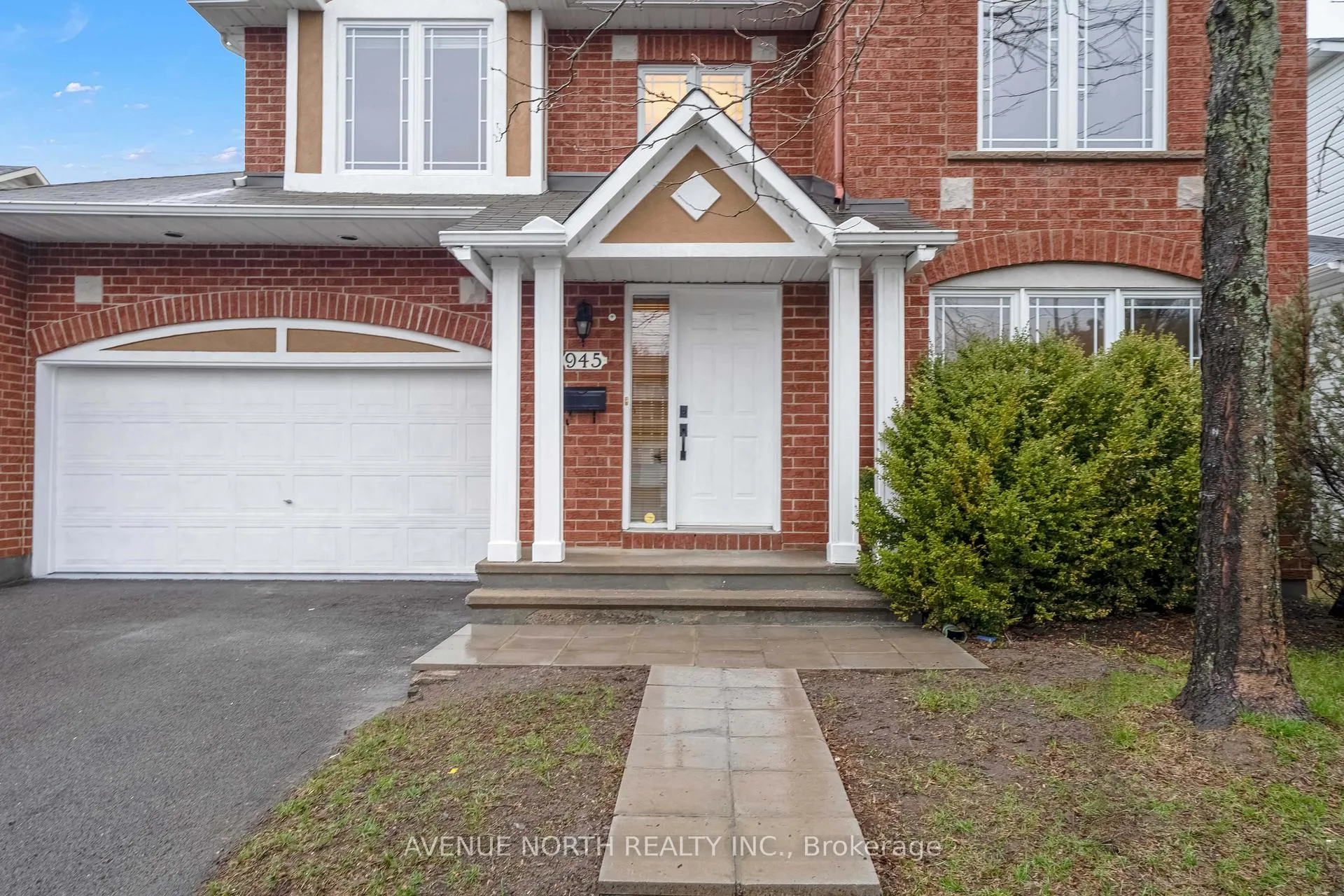 Photo 2 of 945 Cahill Drive W, Ottawa, Hunt Club — HOMEH